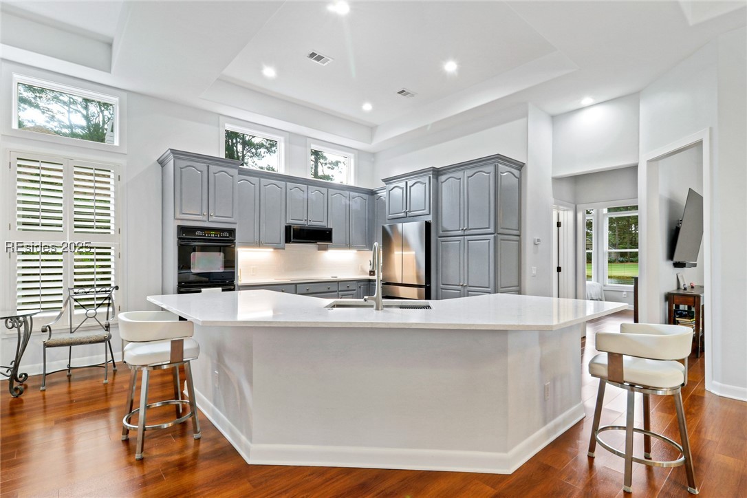 15 Lexington Drive