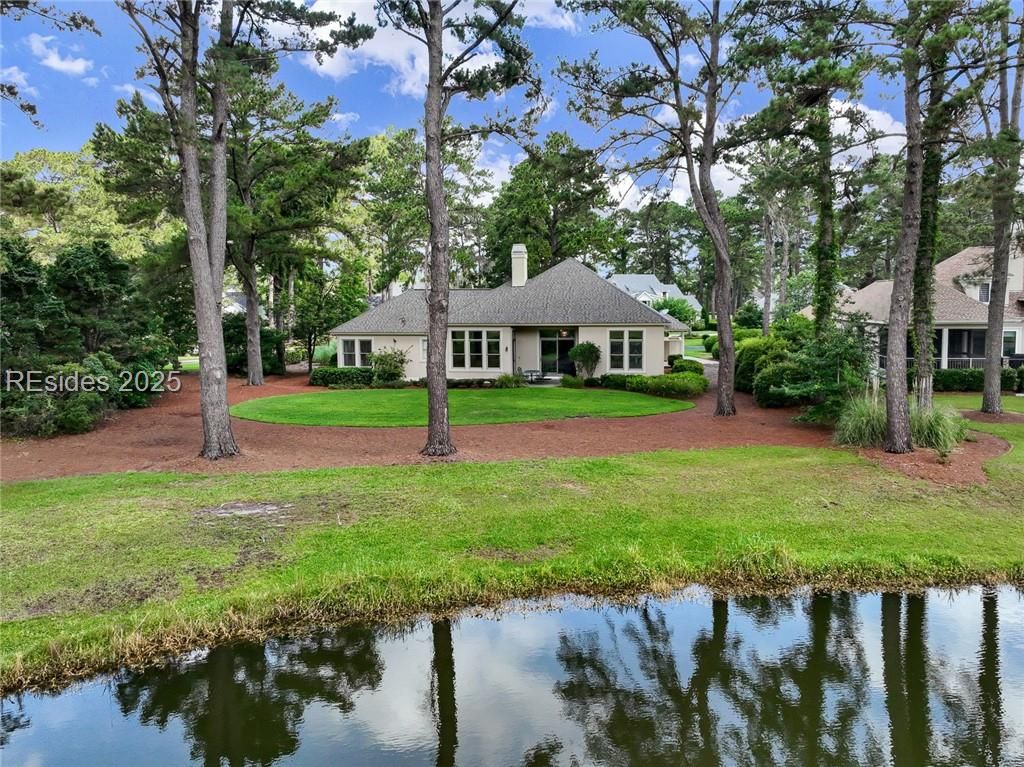 15 Lexington Drive