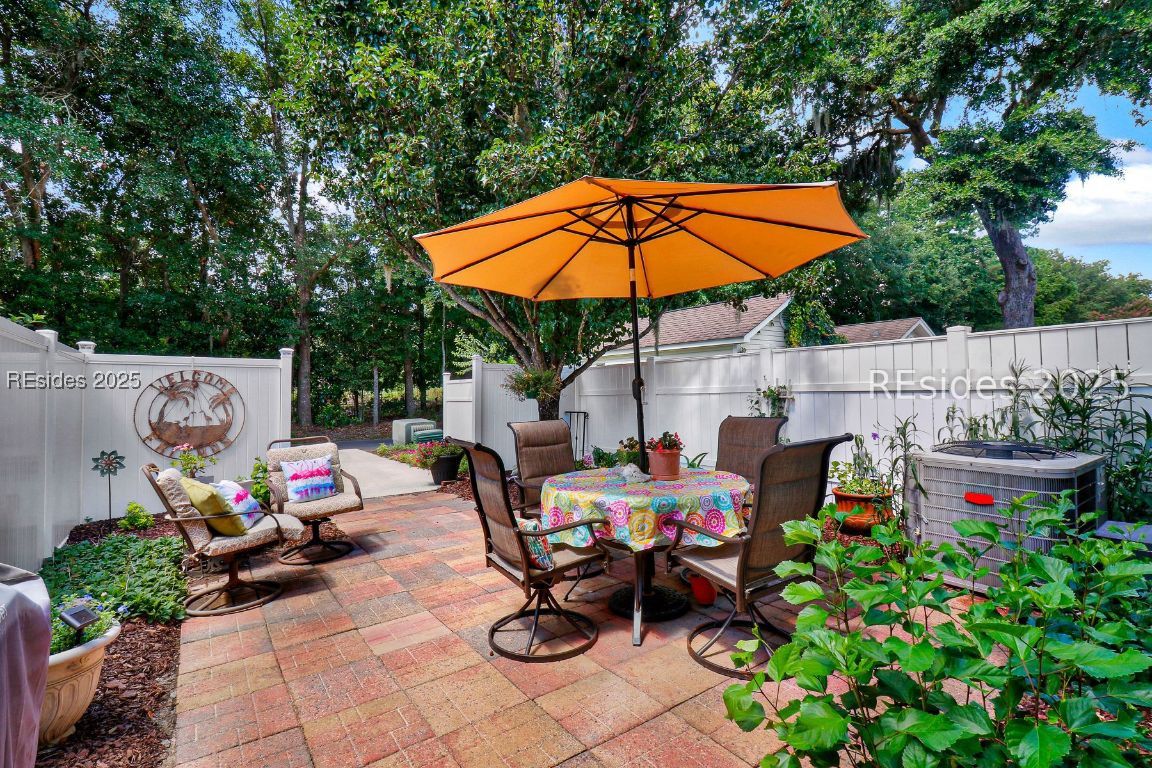 156 Westbury Park Way