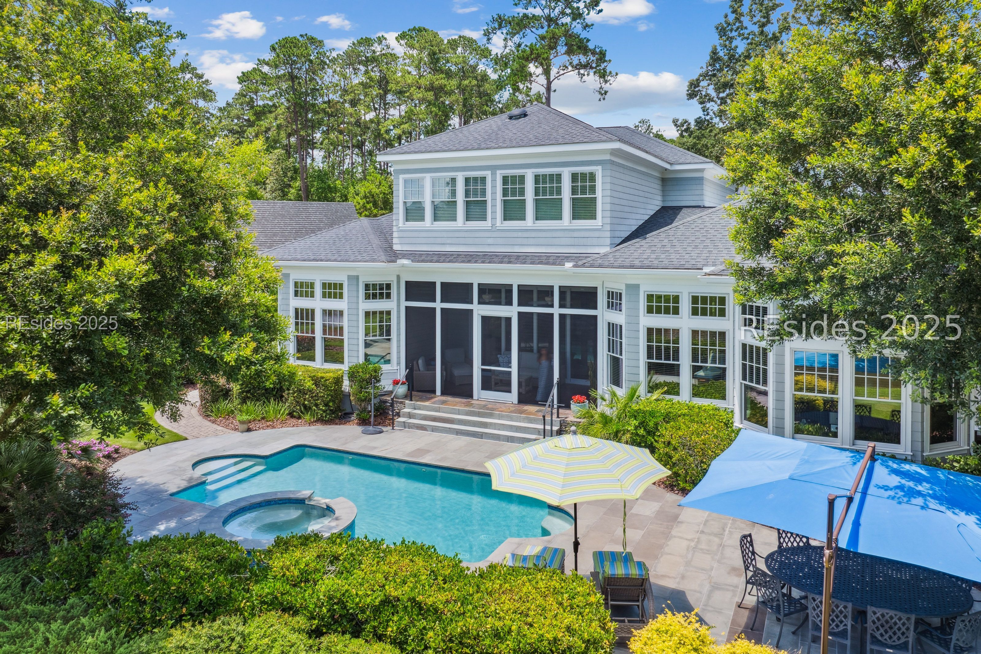 12 Holly Grove Road