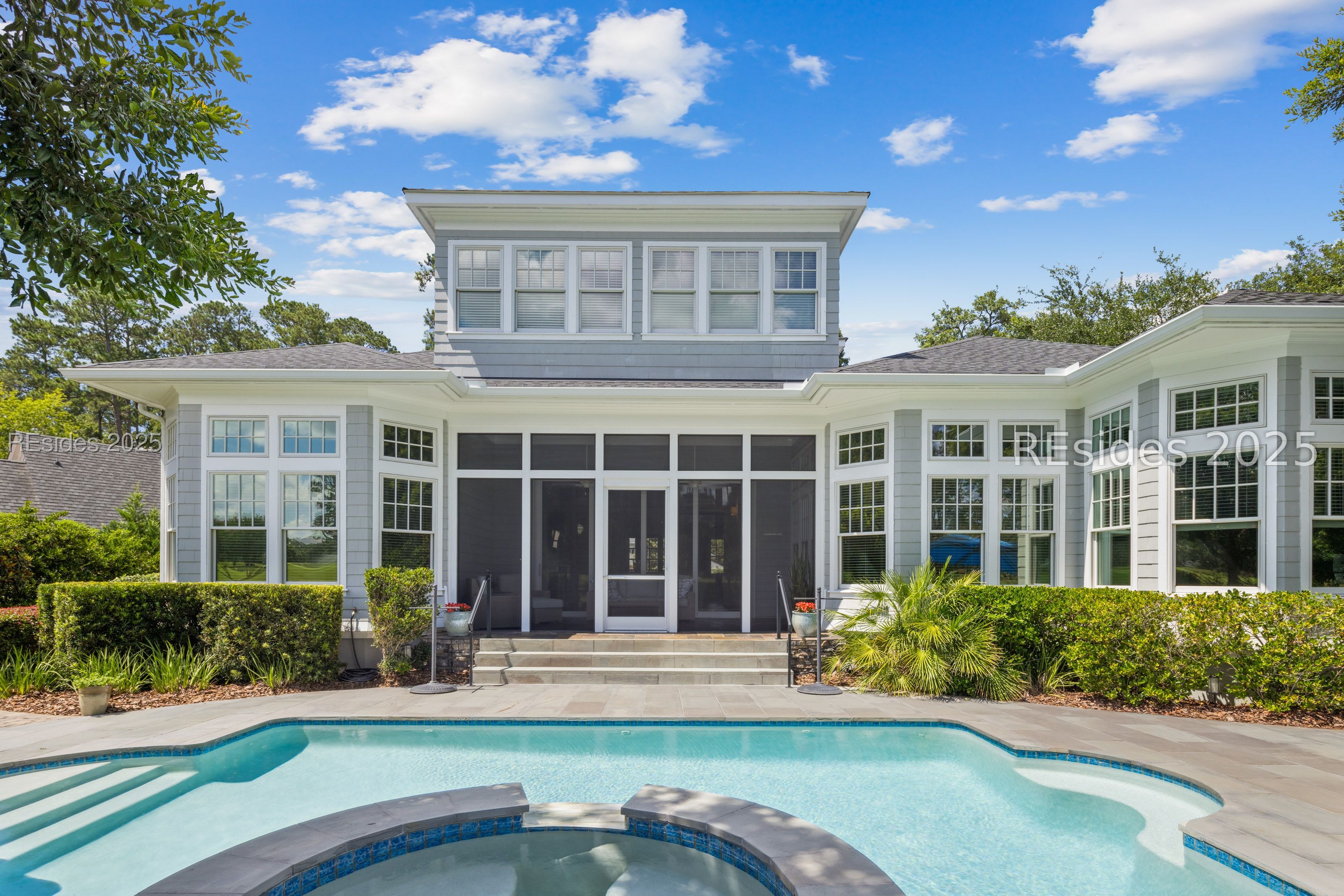 12 Holly Grove Road