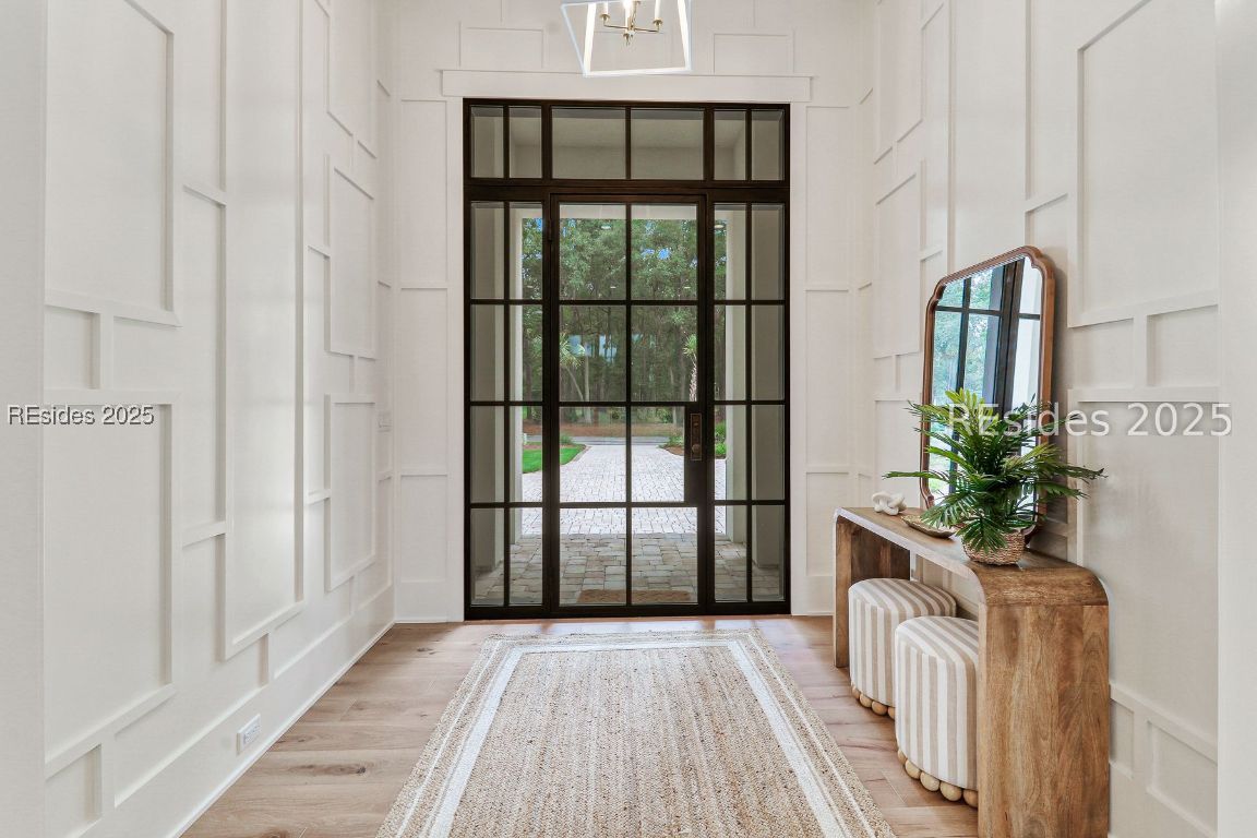 8 Mansfield Circle