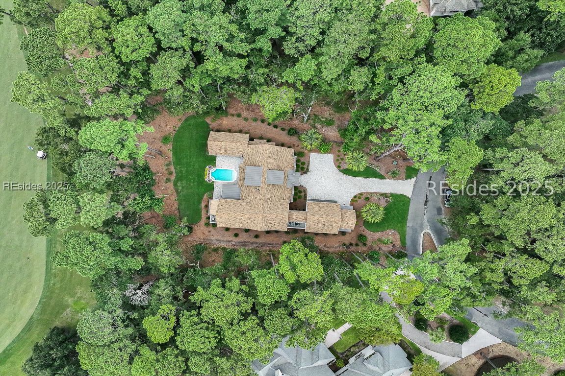 8 Mansfield Circle