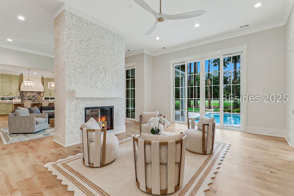 8 Mansfield Circle