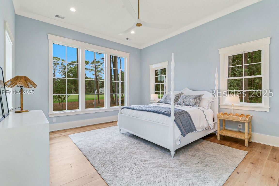 8 Mansfield Circle