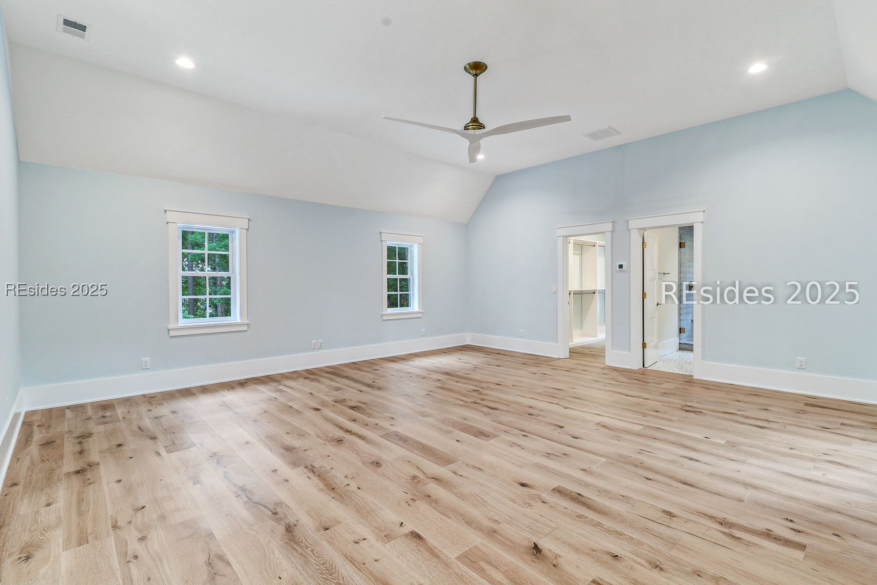 8 Mansfield Circle
