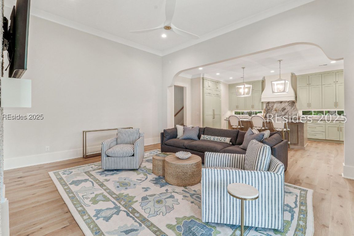 8 Mansfield Circle