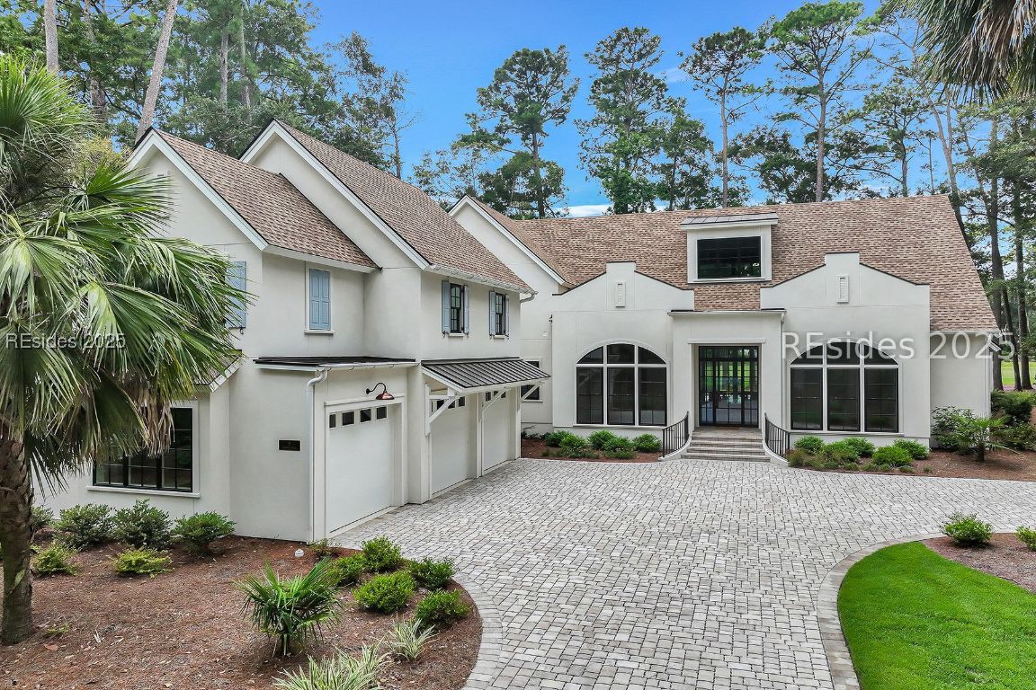 8 Mansfield Circle