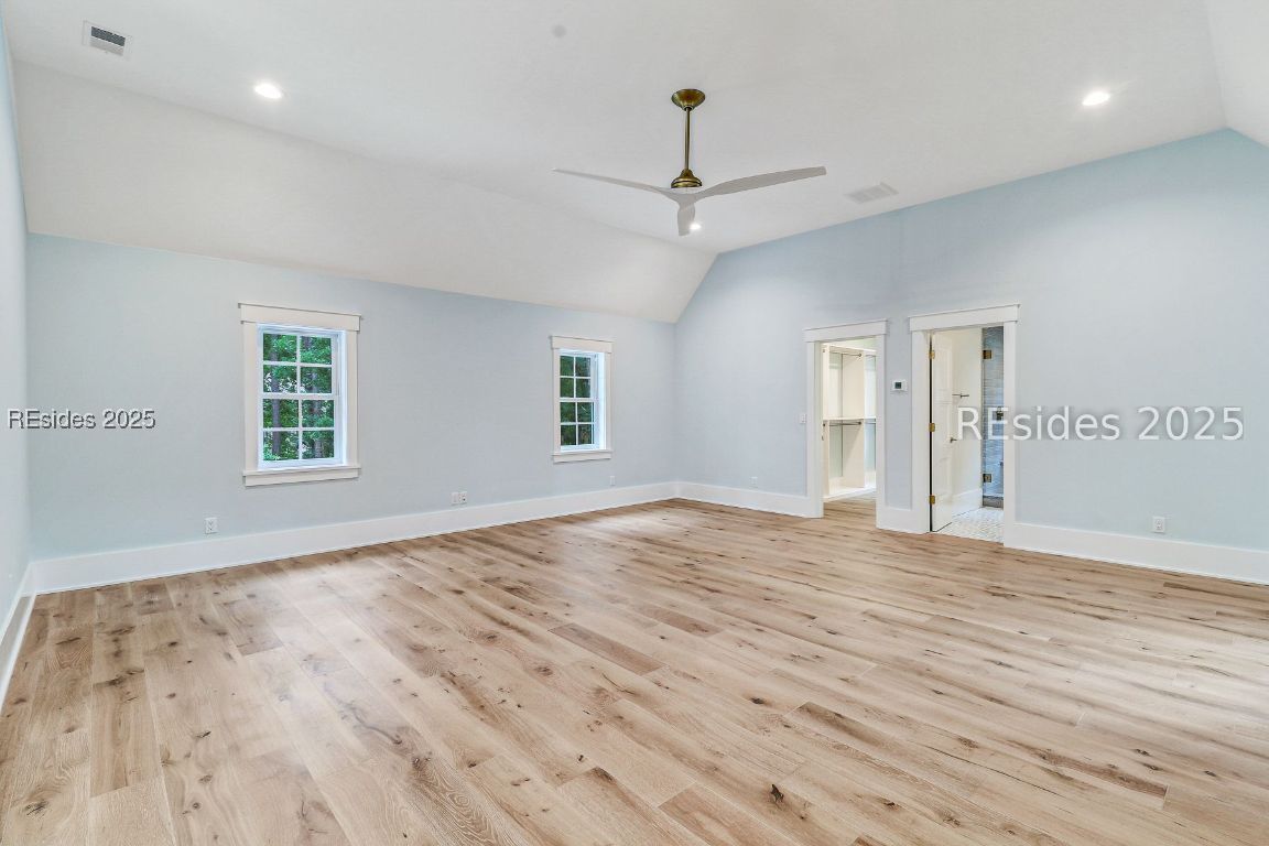 8 Mansfield Circle