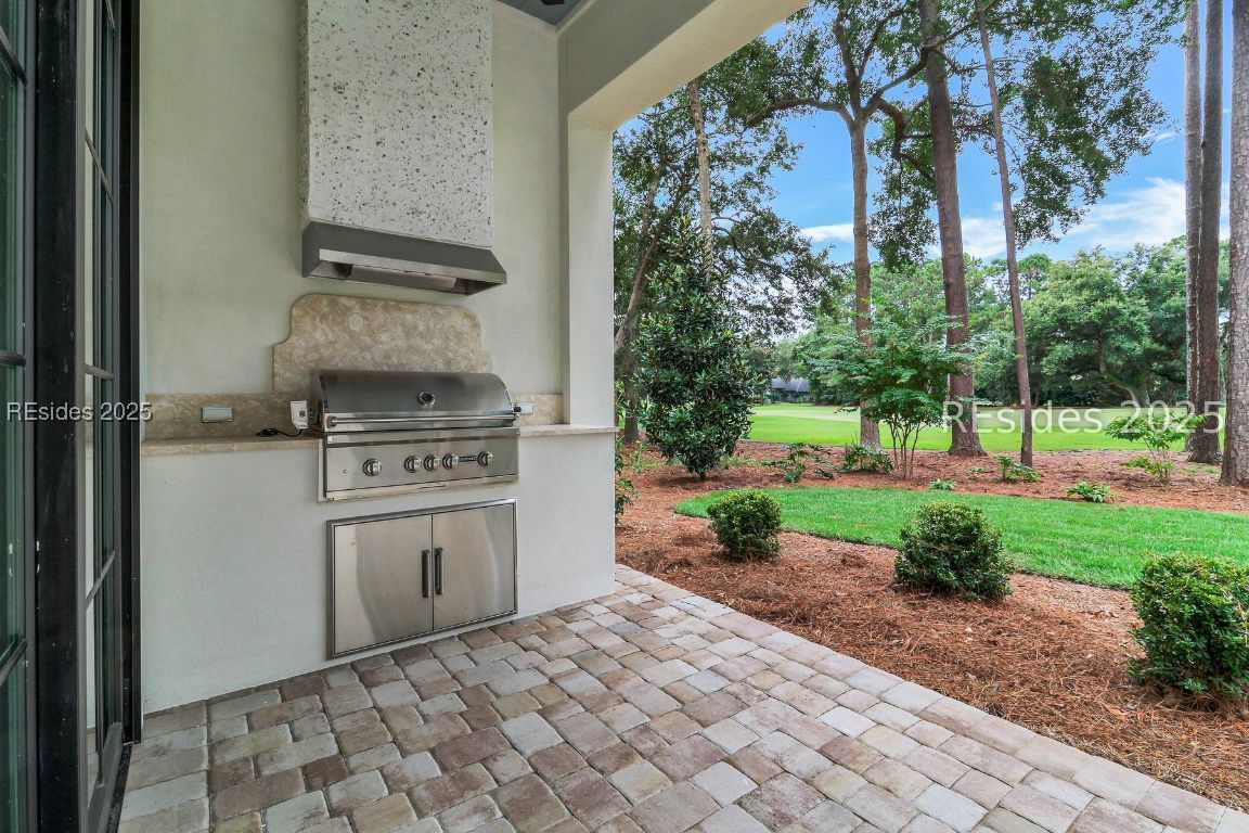 8 Mansfield Circle
