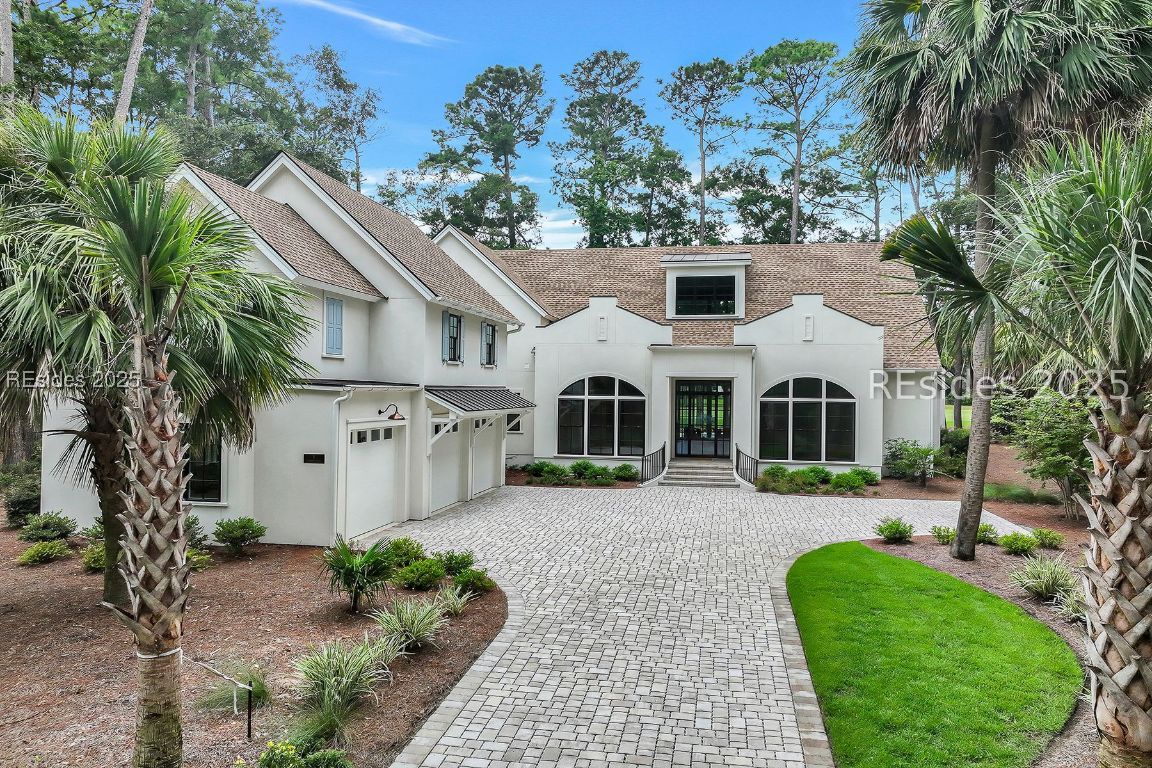 8 Mansfield Circle
