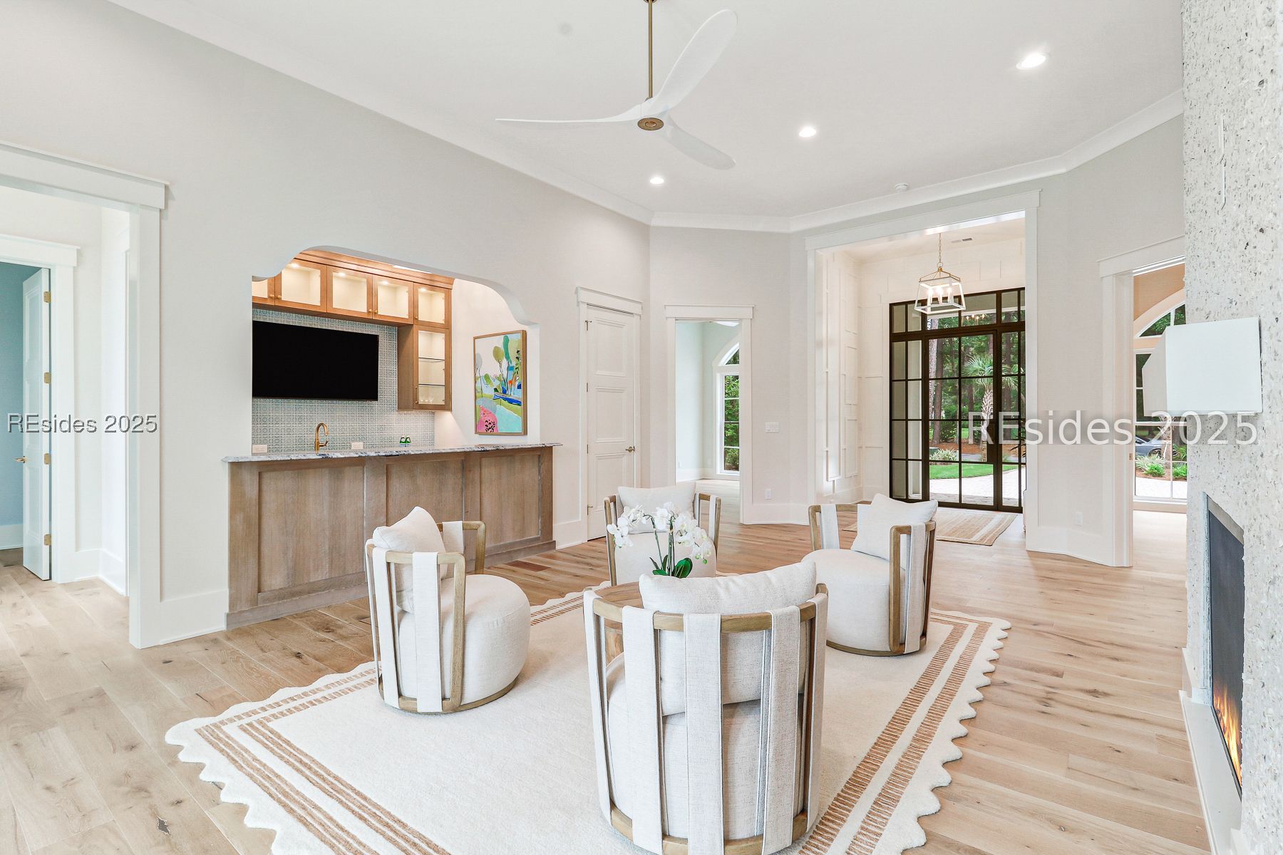 8 Mansfield Circle