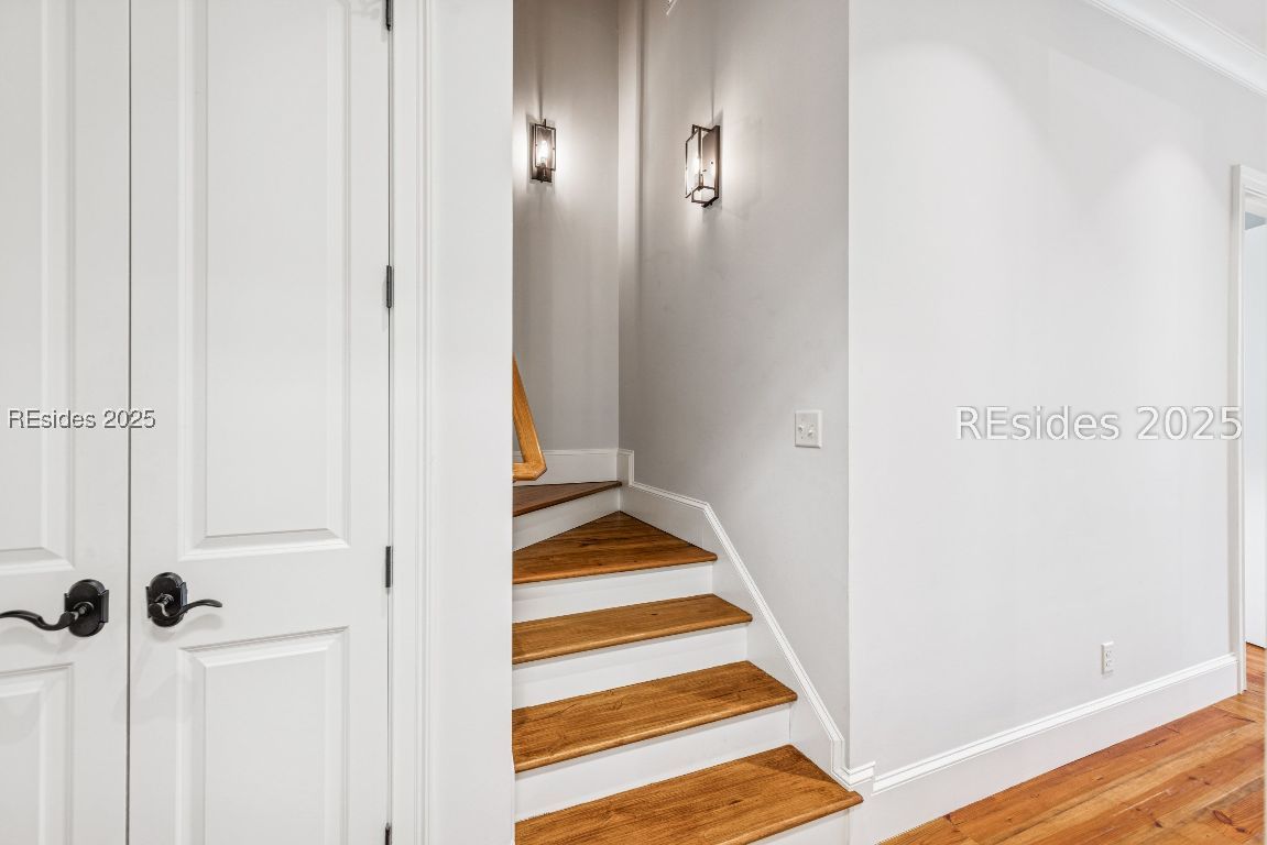 6 Raintree Lane