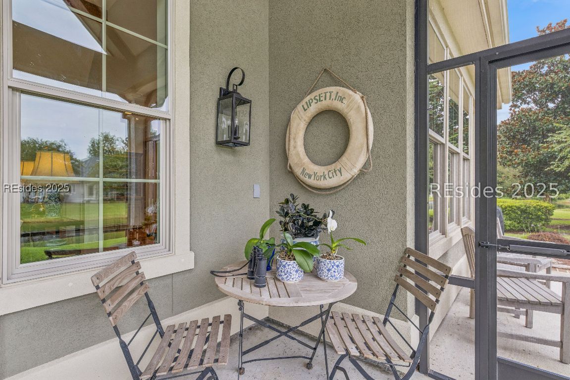 6 Raintree Lane