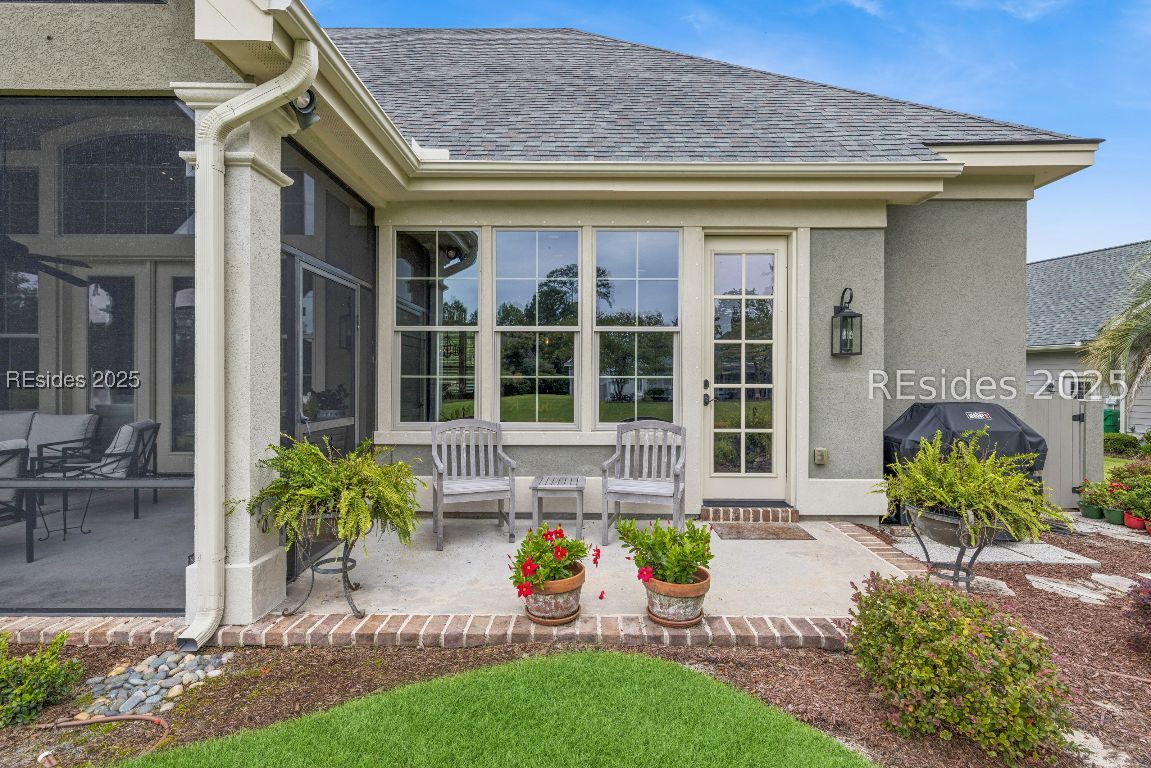 6 Raintree Lane
