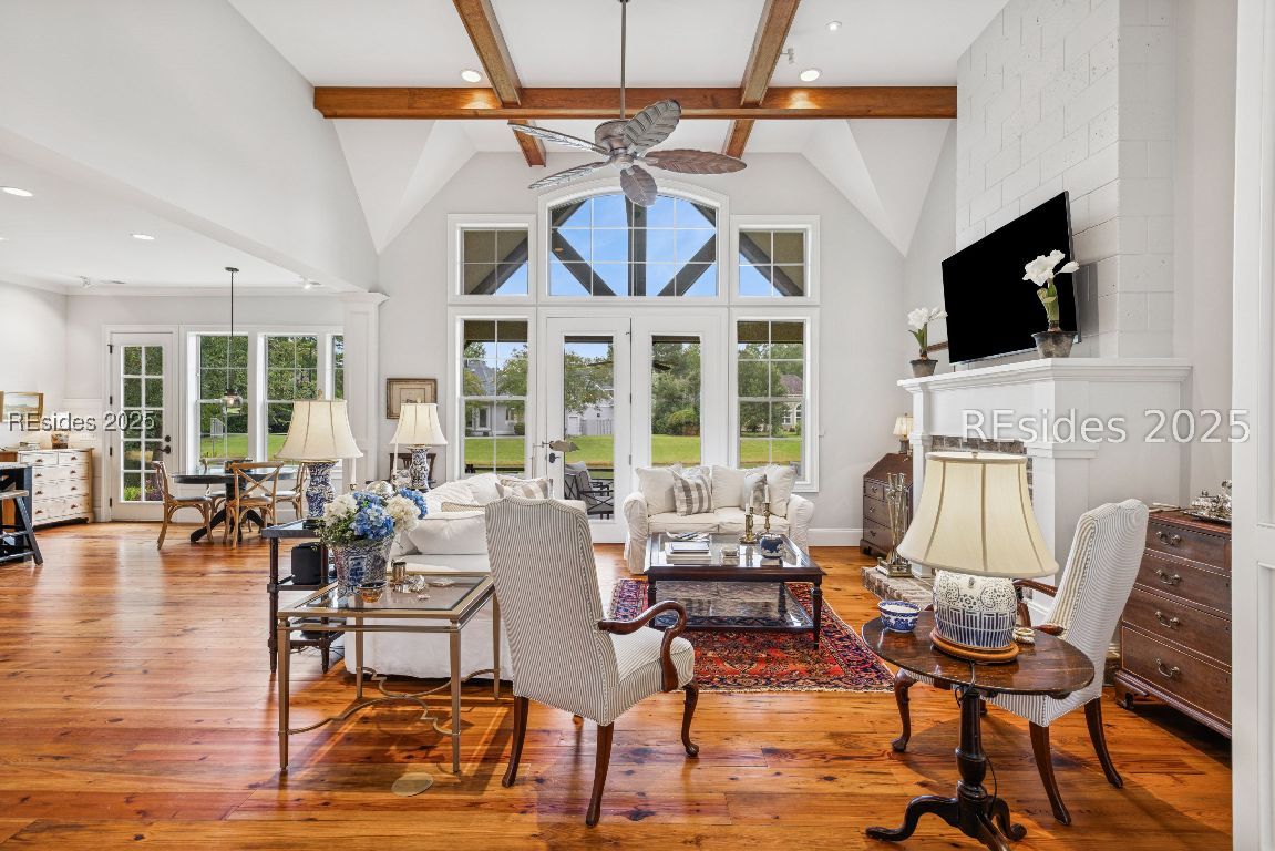 6 Raintree Lane