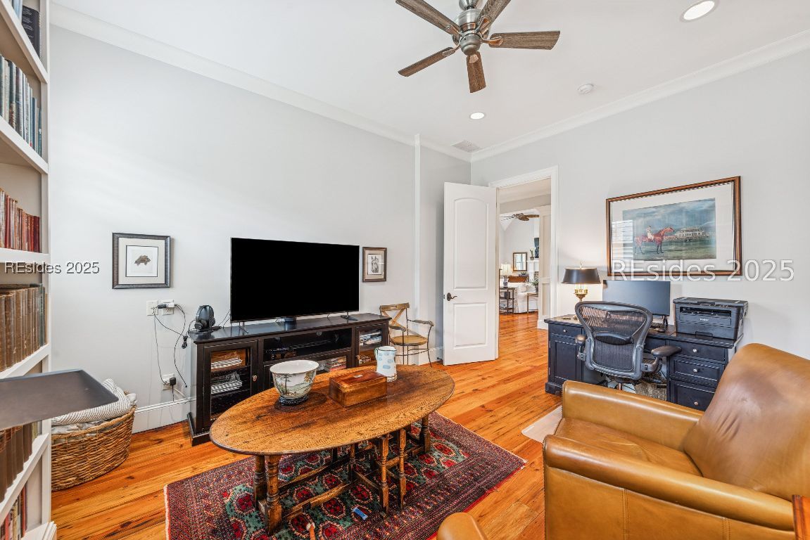 6 Raintree Lane