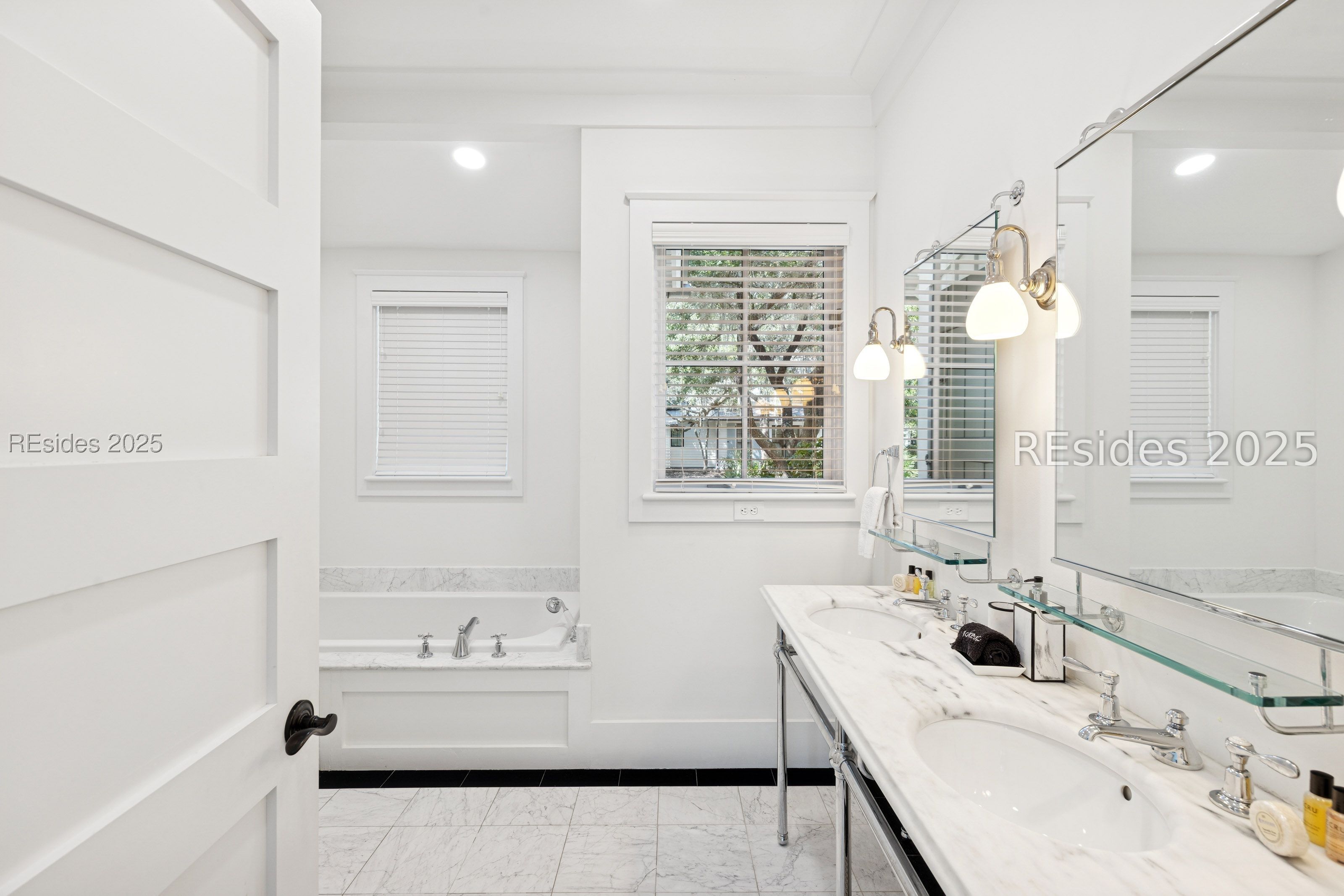 10 Rockingham Street