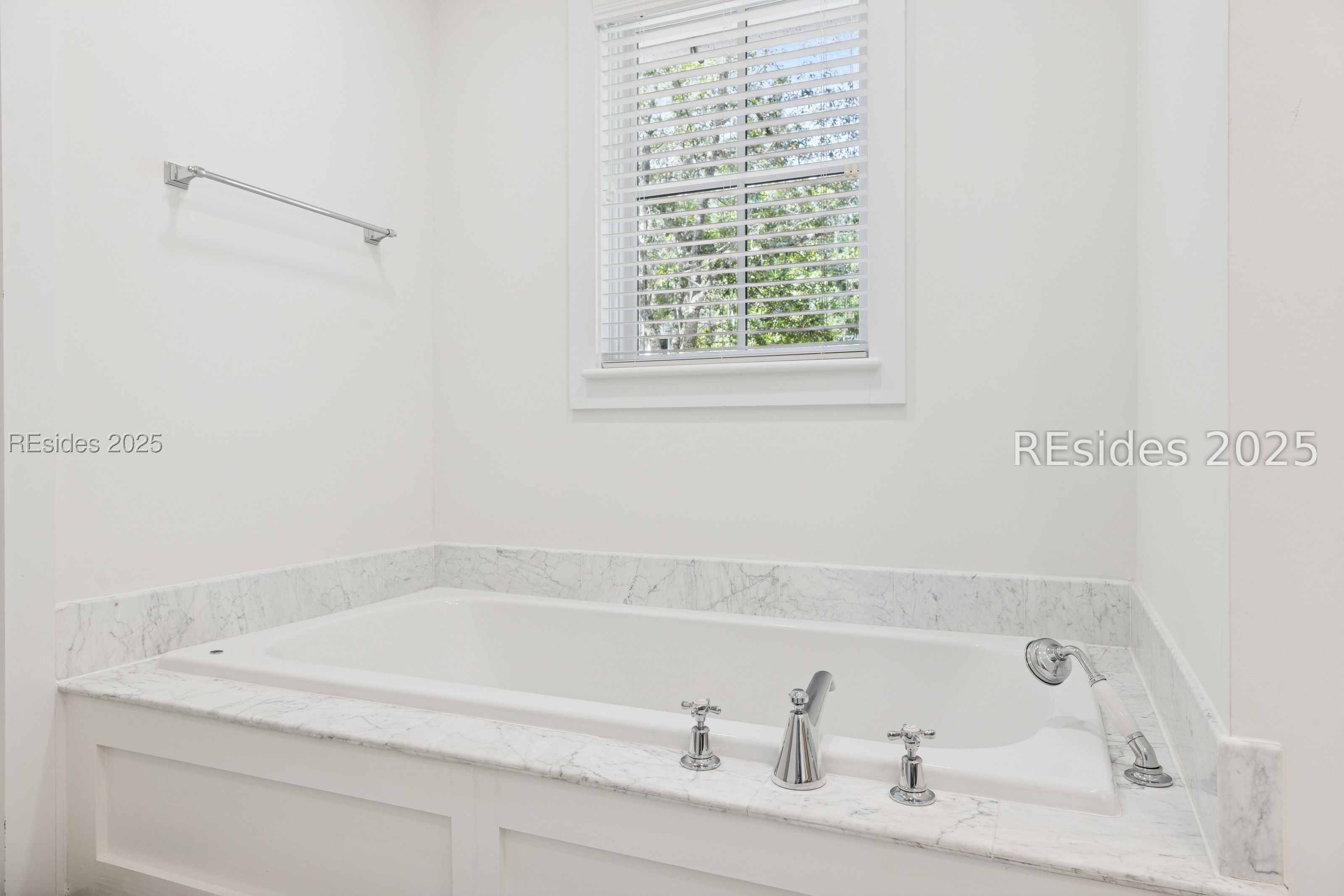 10 Rockingham Street