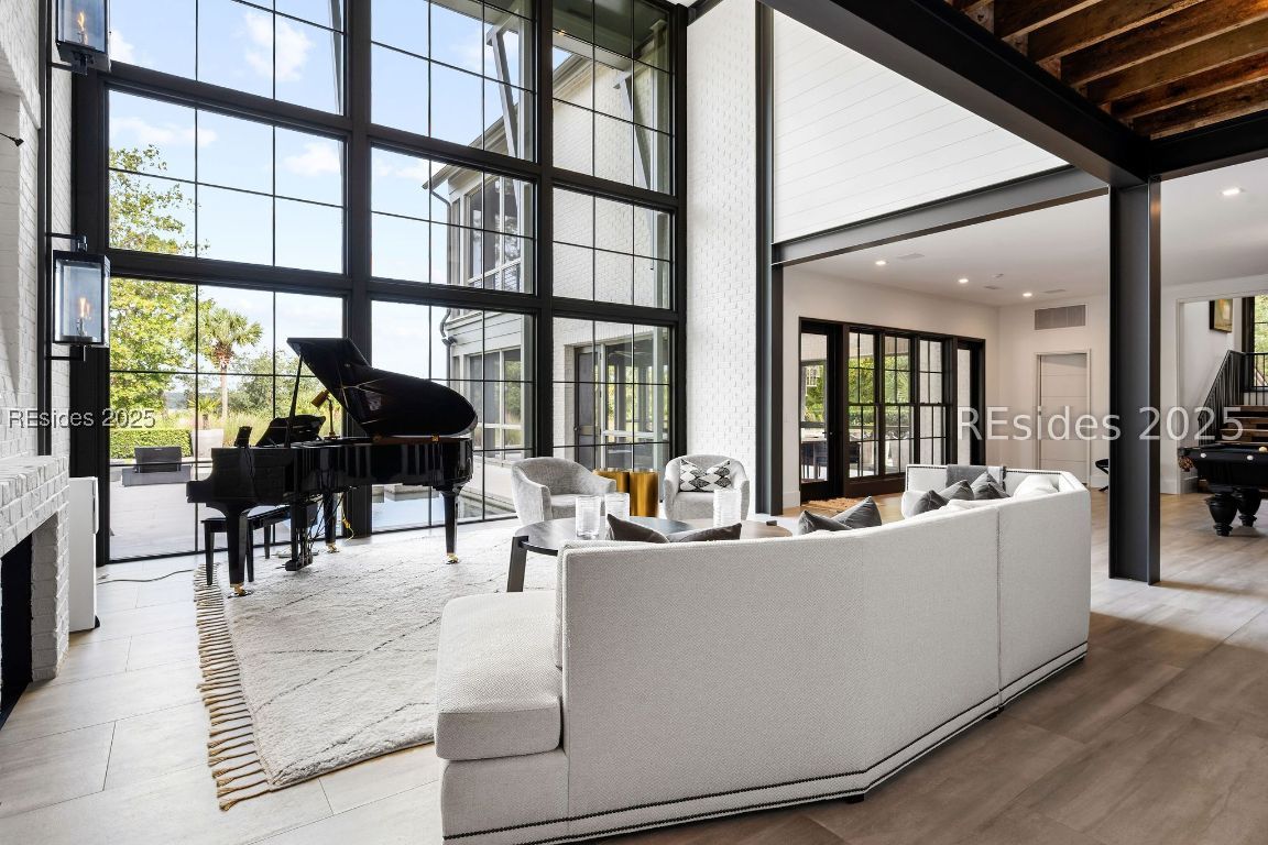 115 Mount Pelia Road