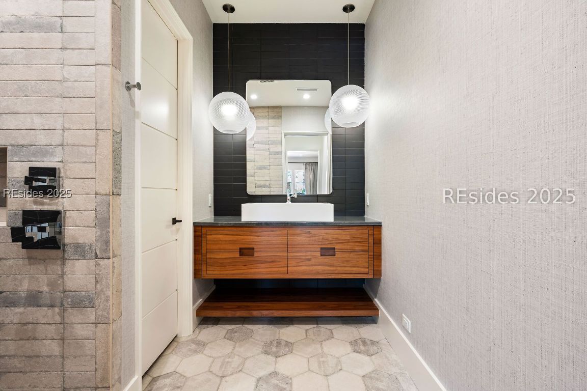 115 Mount Pelia Road