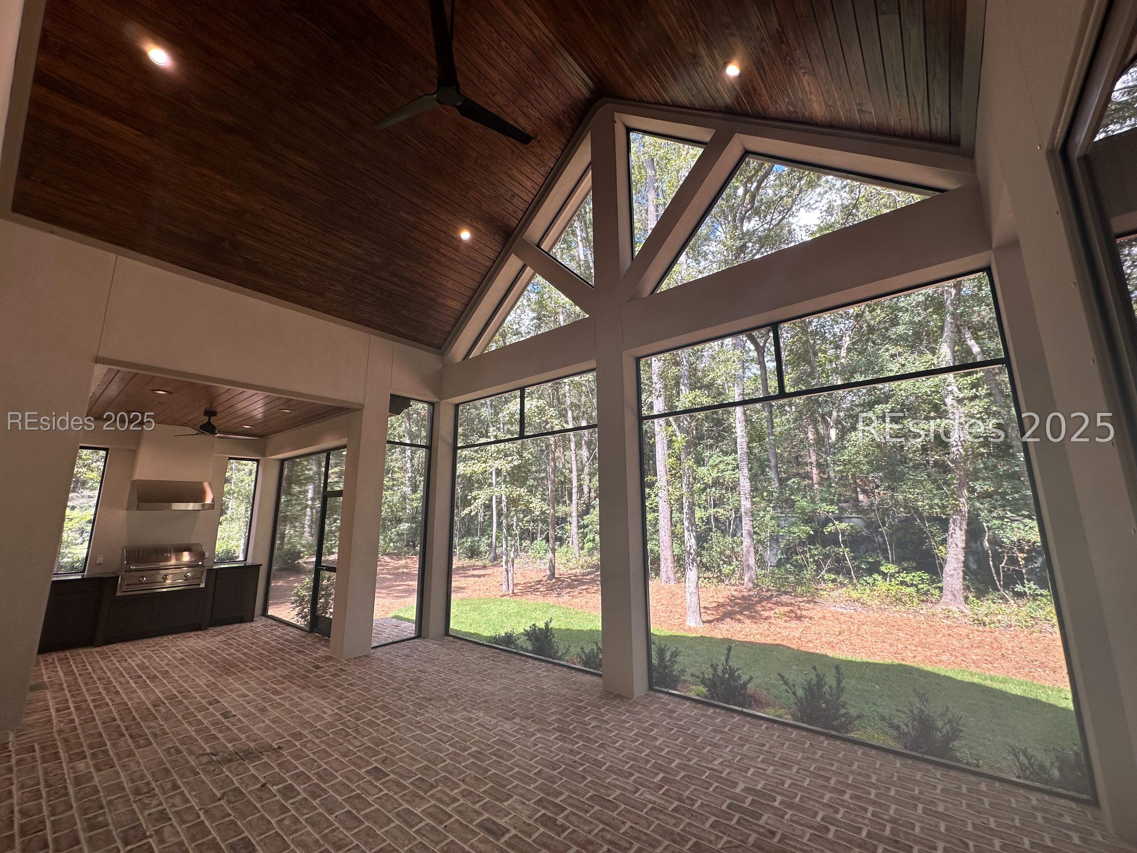 7 Millbrook Circle