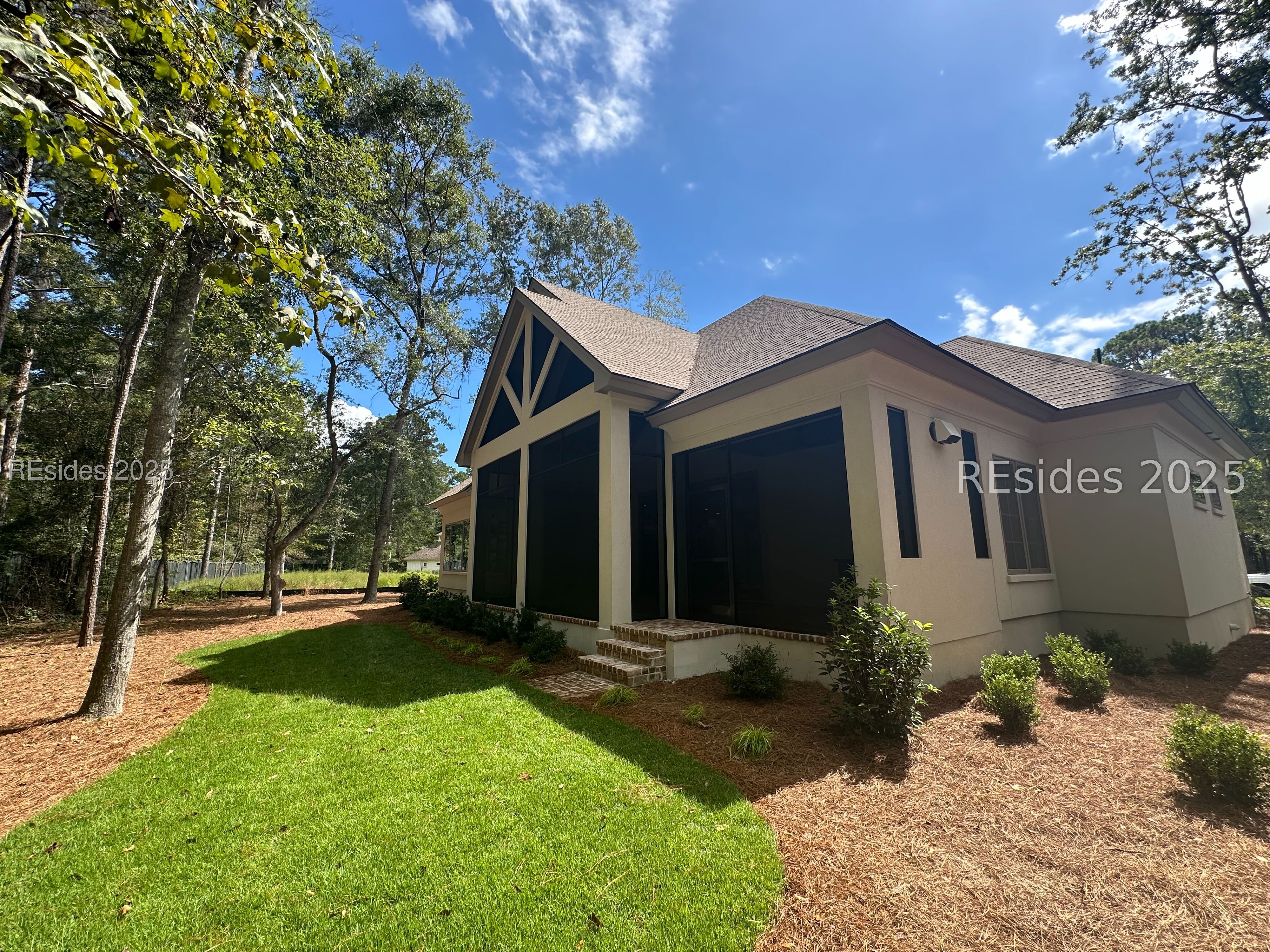 7 Millbrook Circle