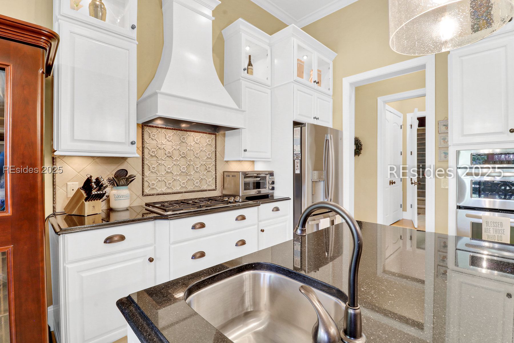 2 Laurel Spring Road