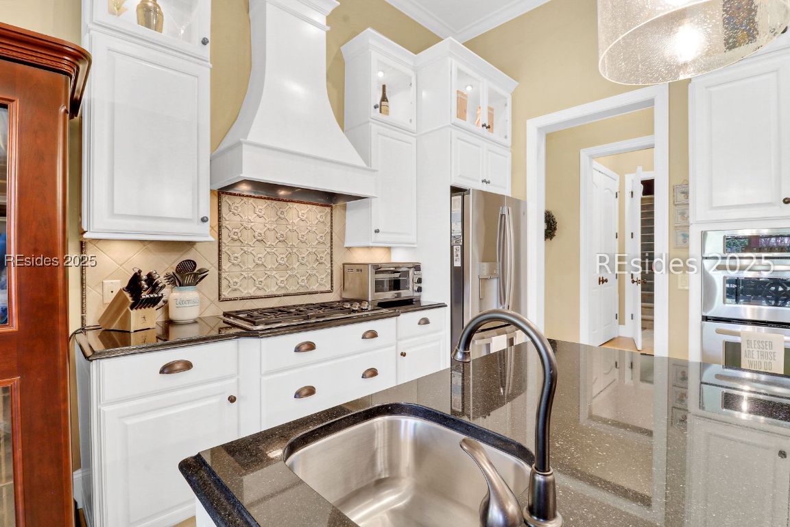 2 Laurel Spring Road