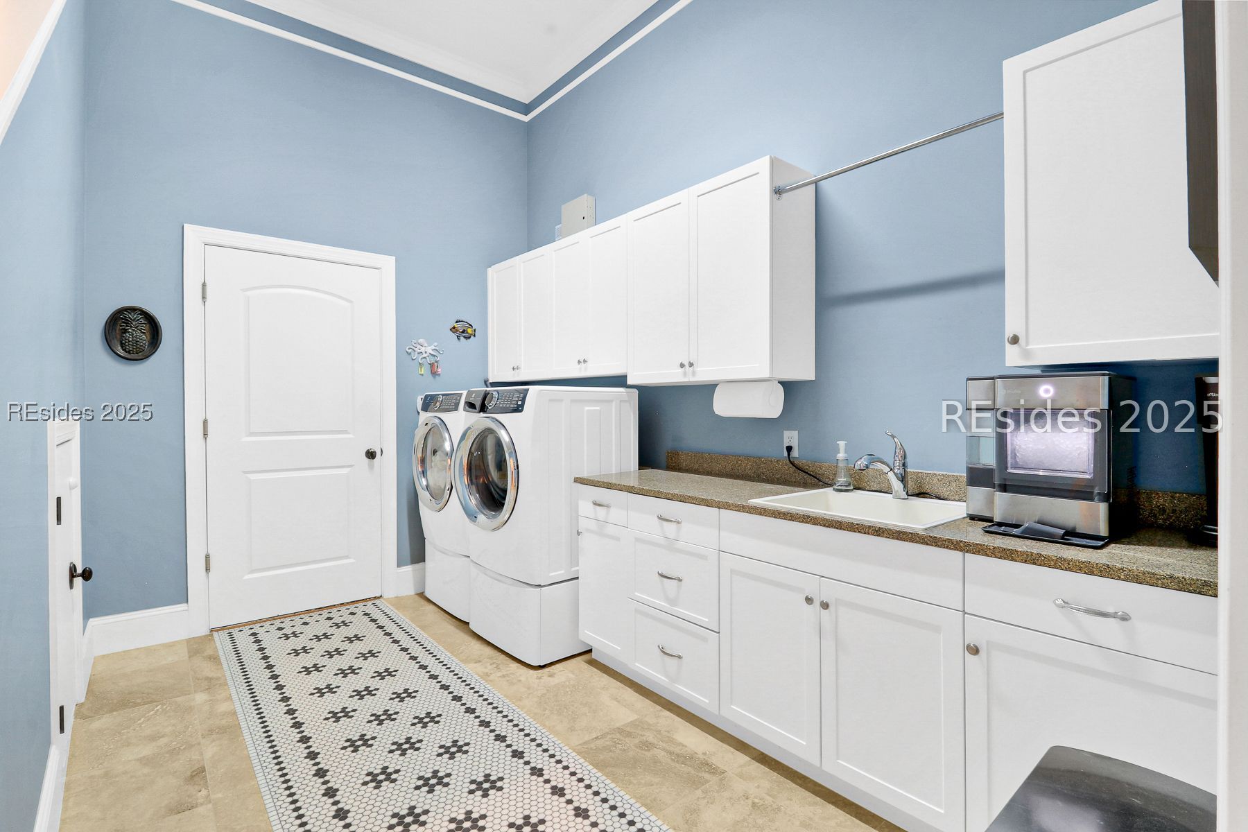 2 Laurel Spring Road