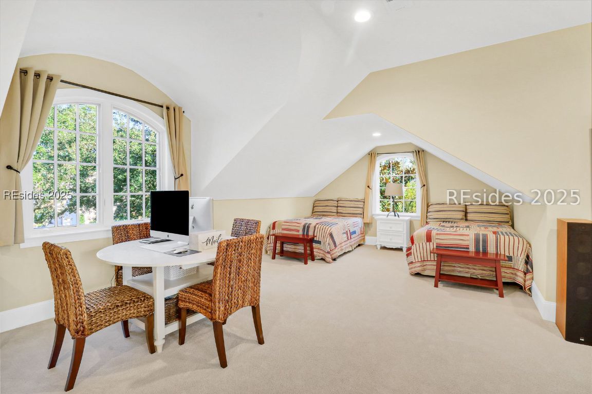 2 Laurel Spring Road