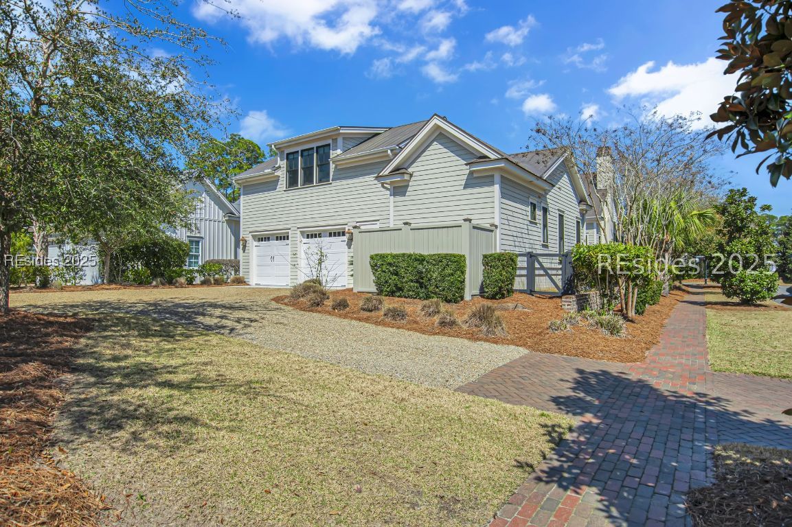 16 Waterfowl Road