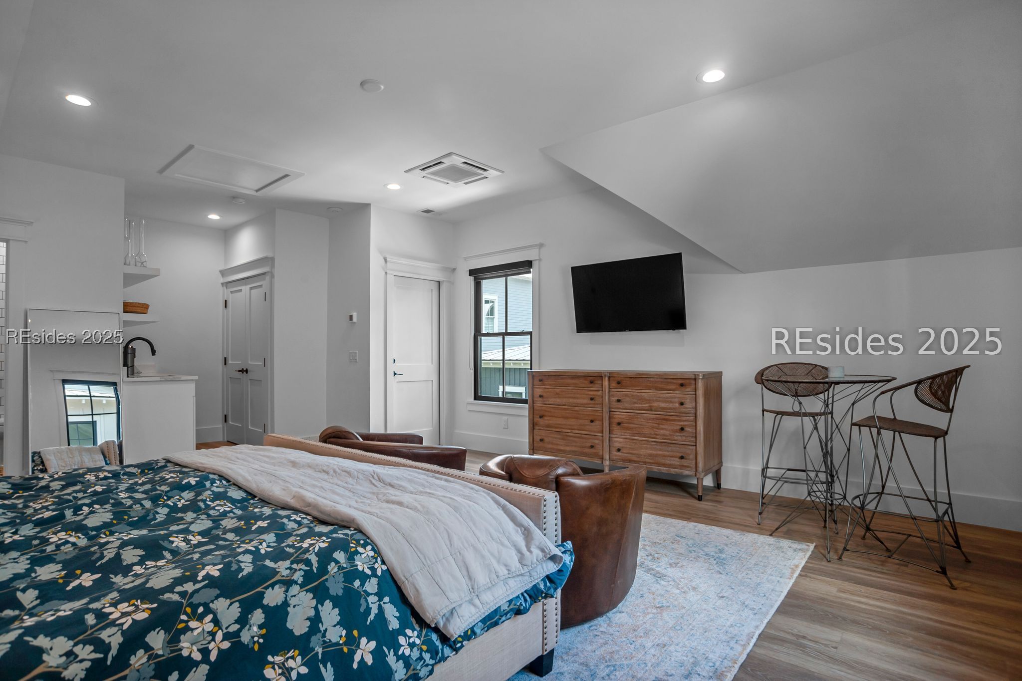 192 Hunting Lodge Road
