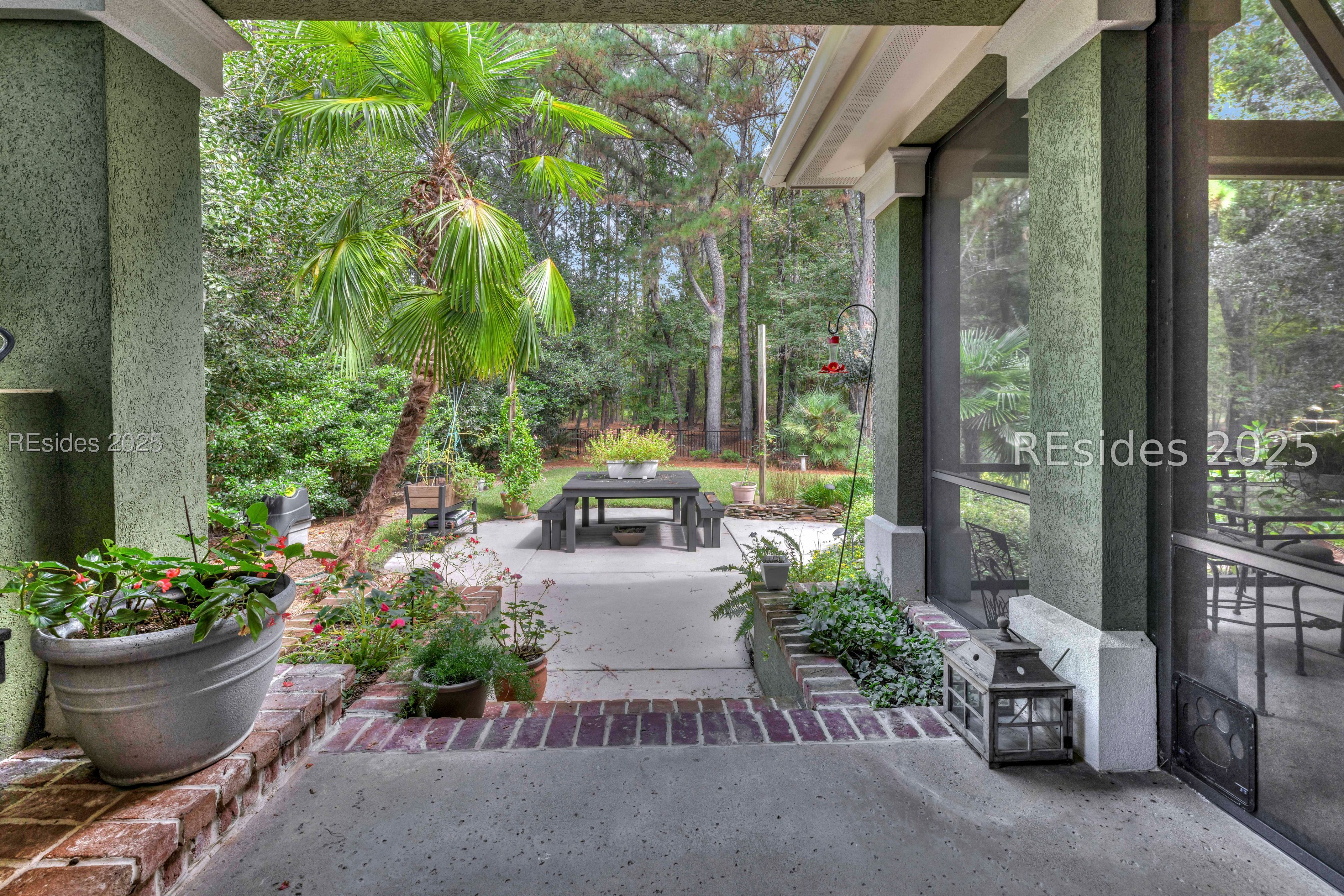 7 Dryden Circle