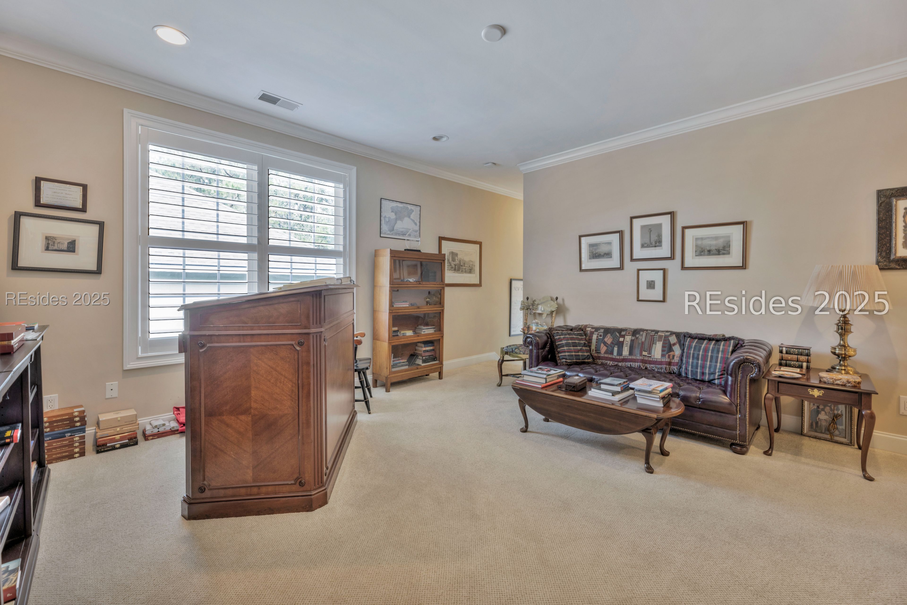 7 Dryden Circle