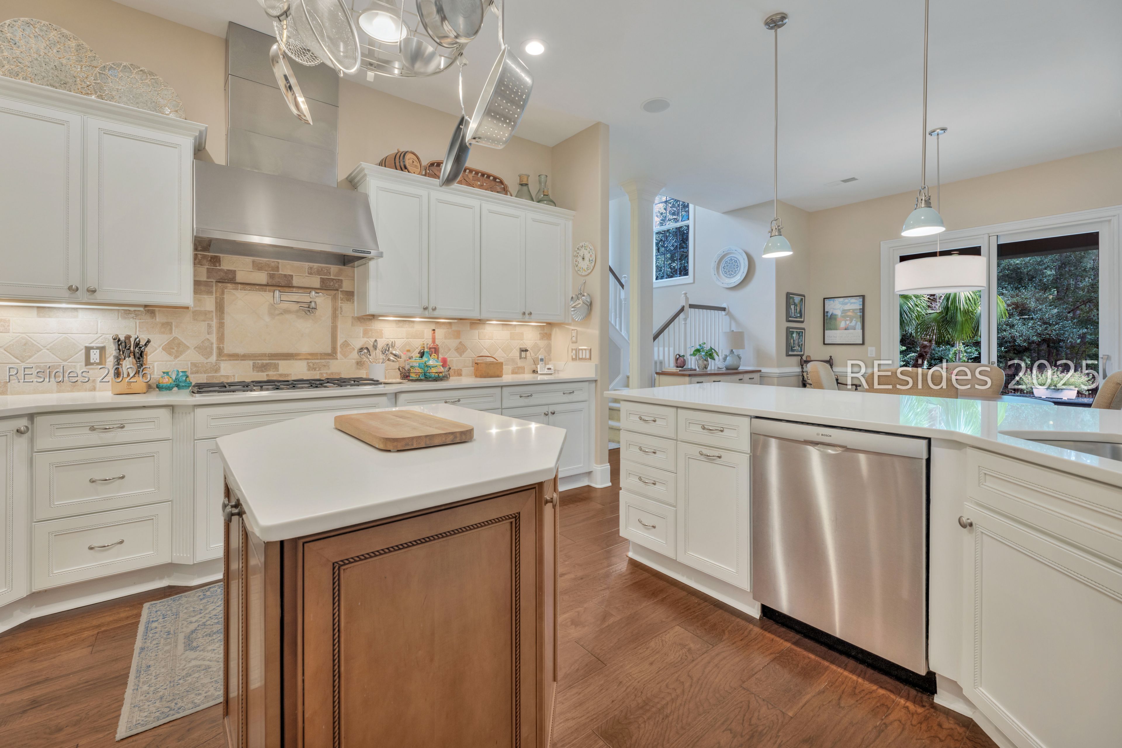 7 Dryden Circle
