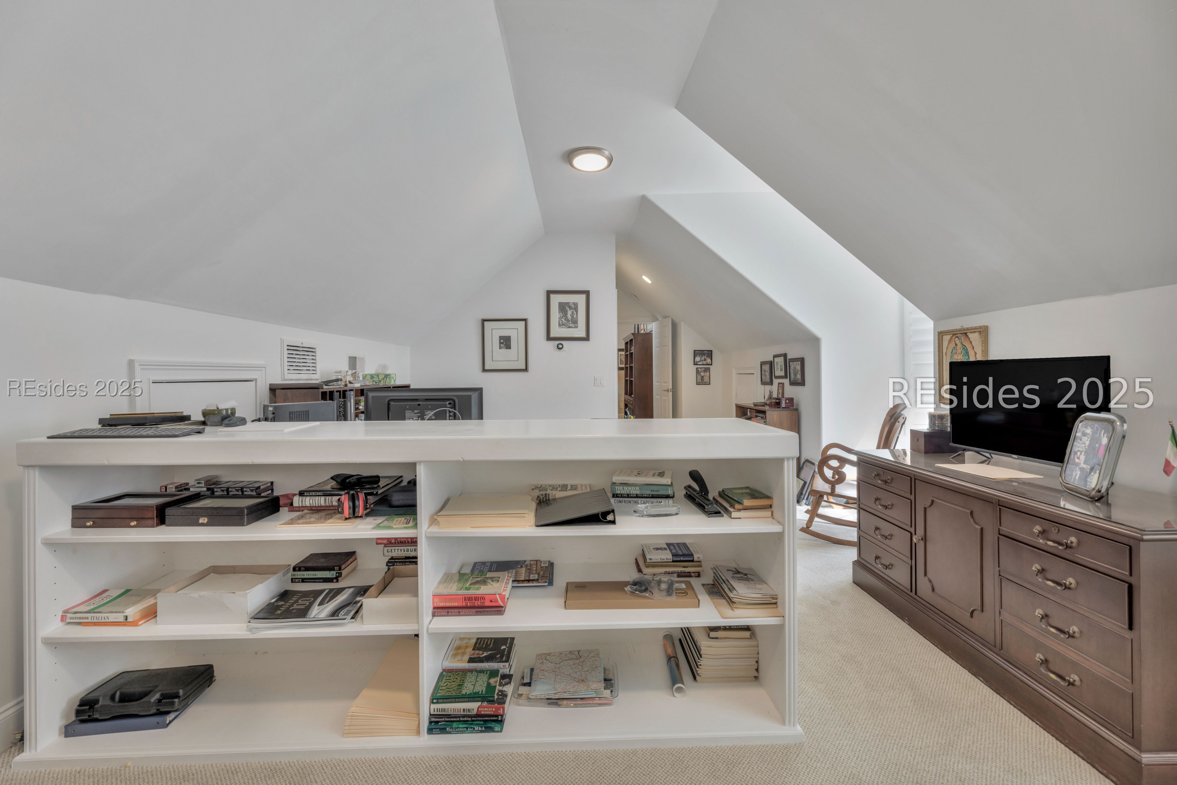 7 Dryden Circle