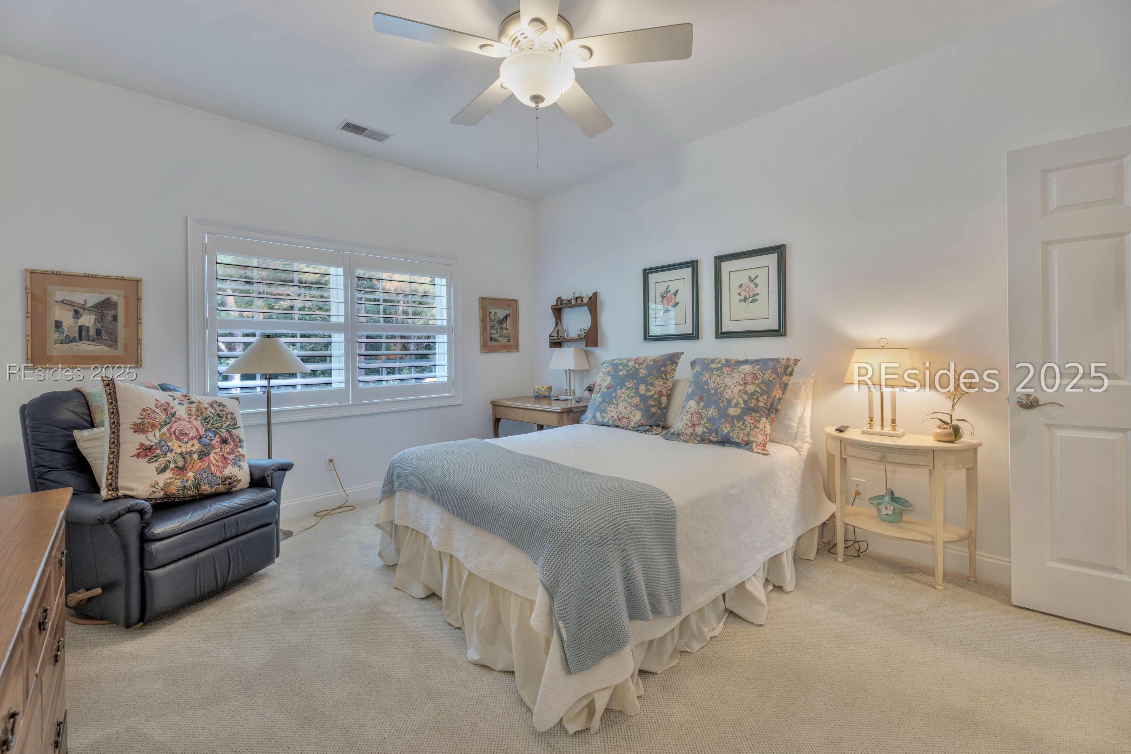 7 Dryden Circle