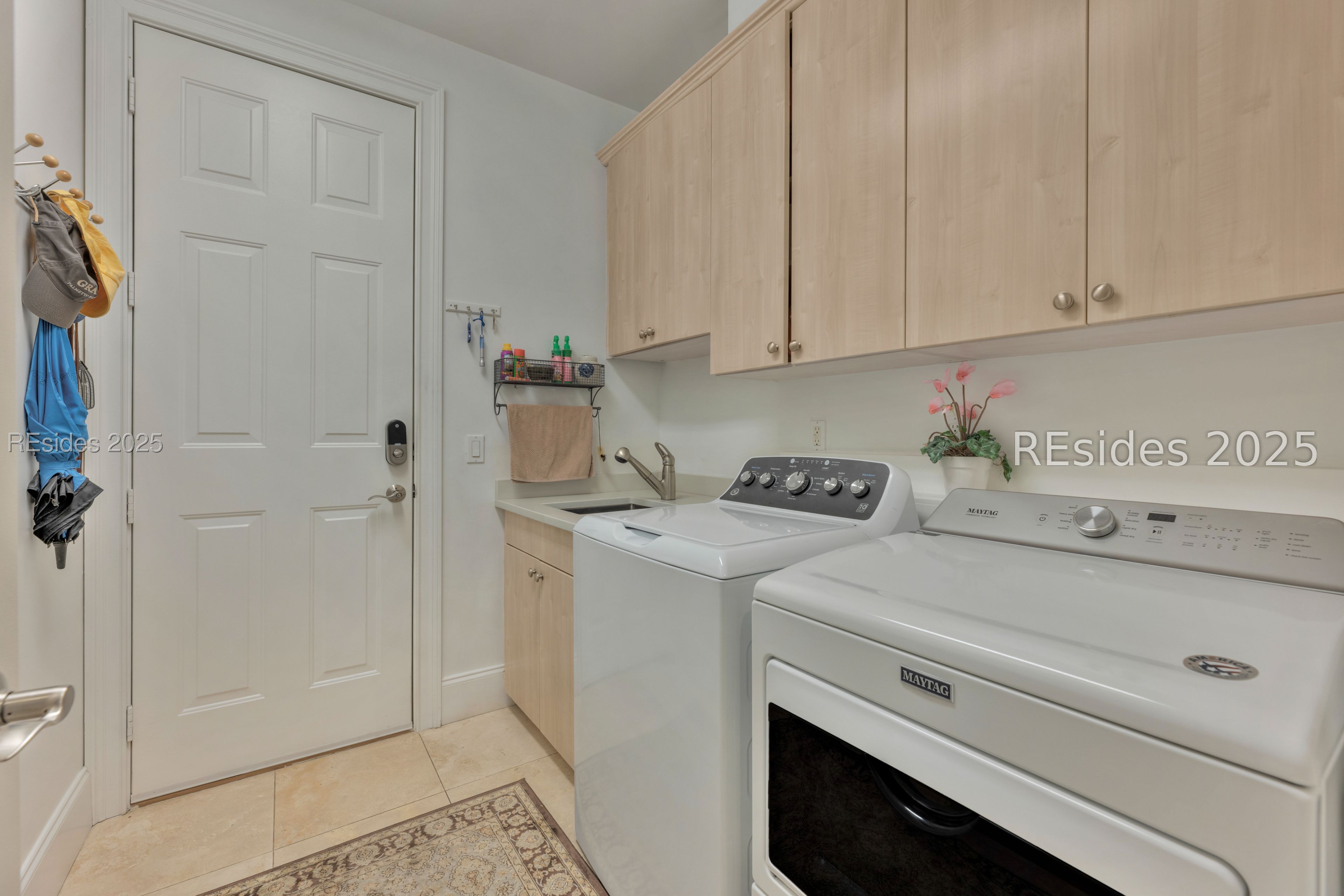 7 Dryden Circle