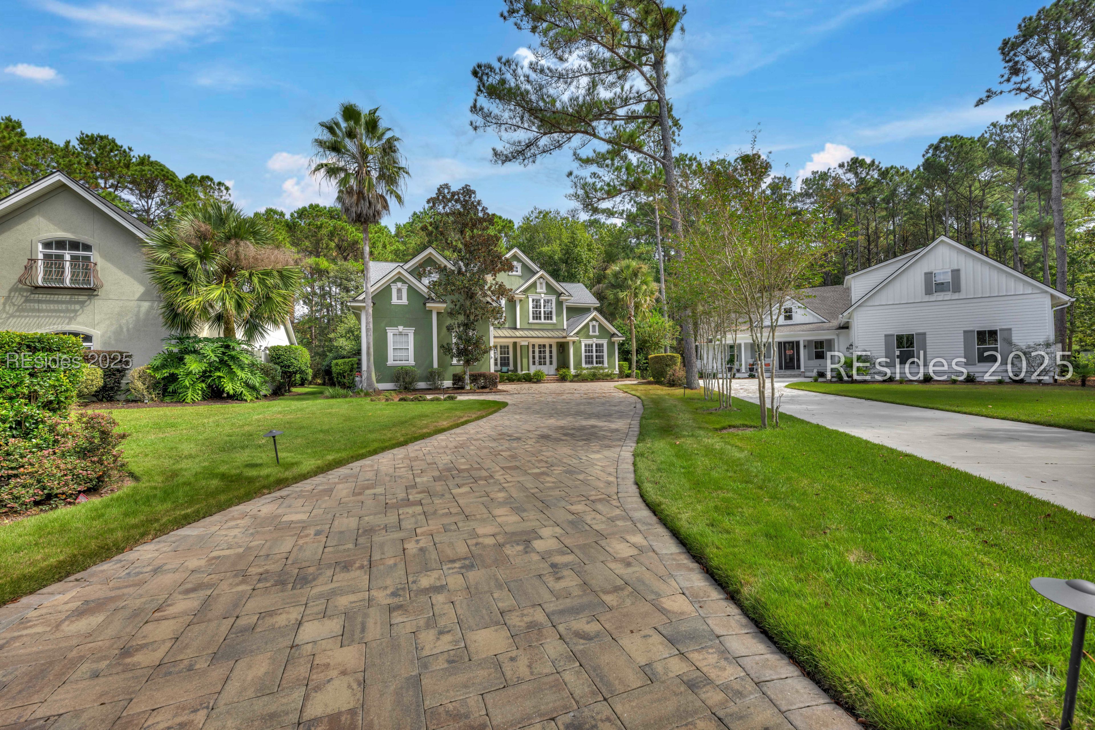 7 Dryden Circle