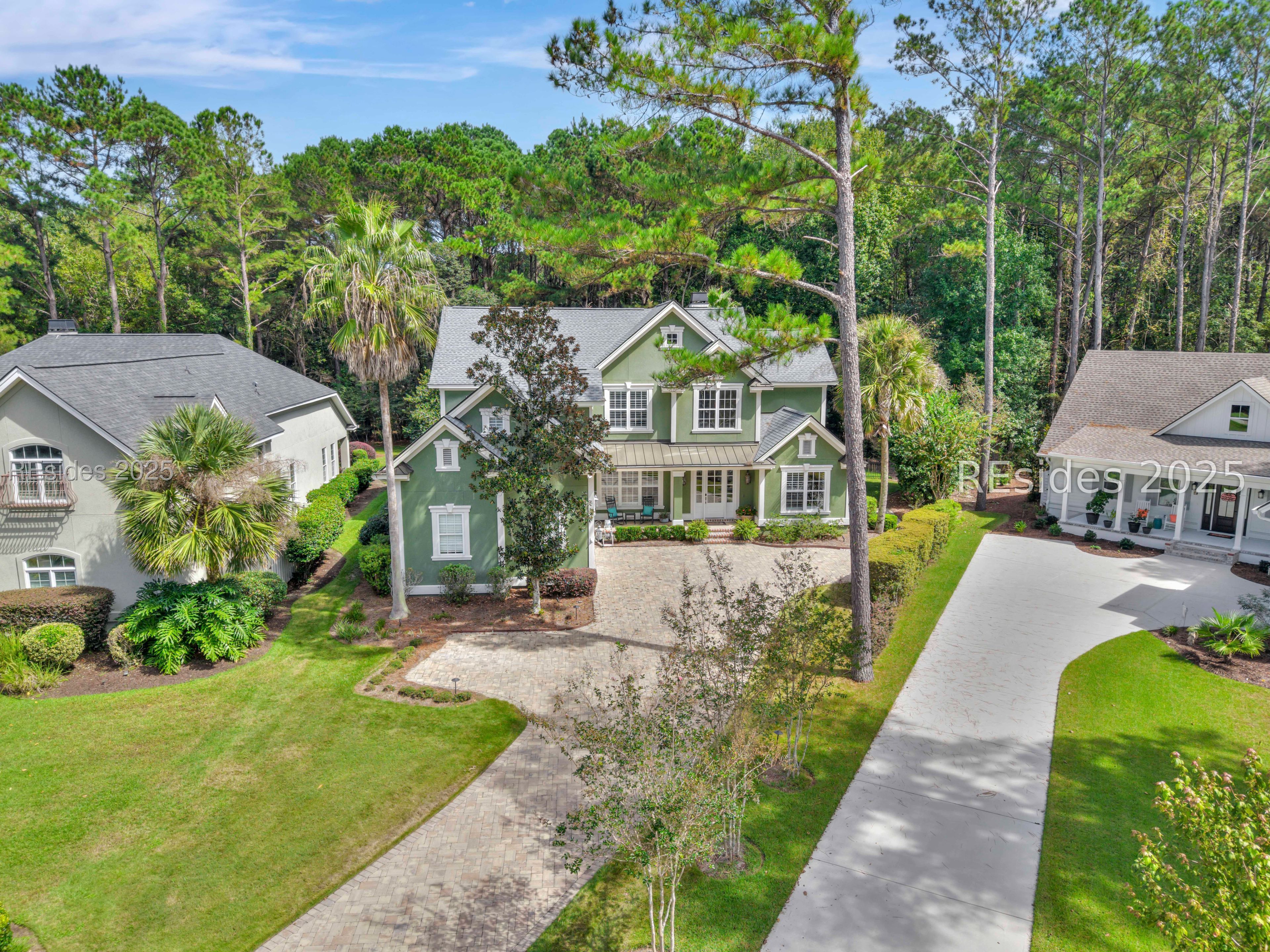 7 Dryden Circle