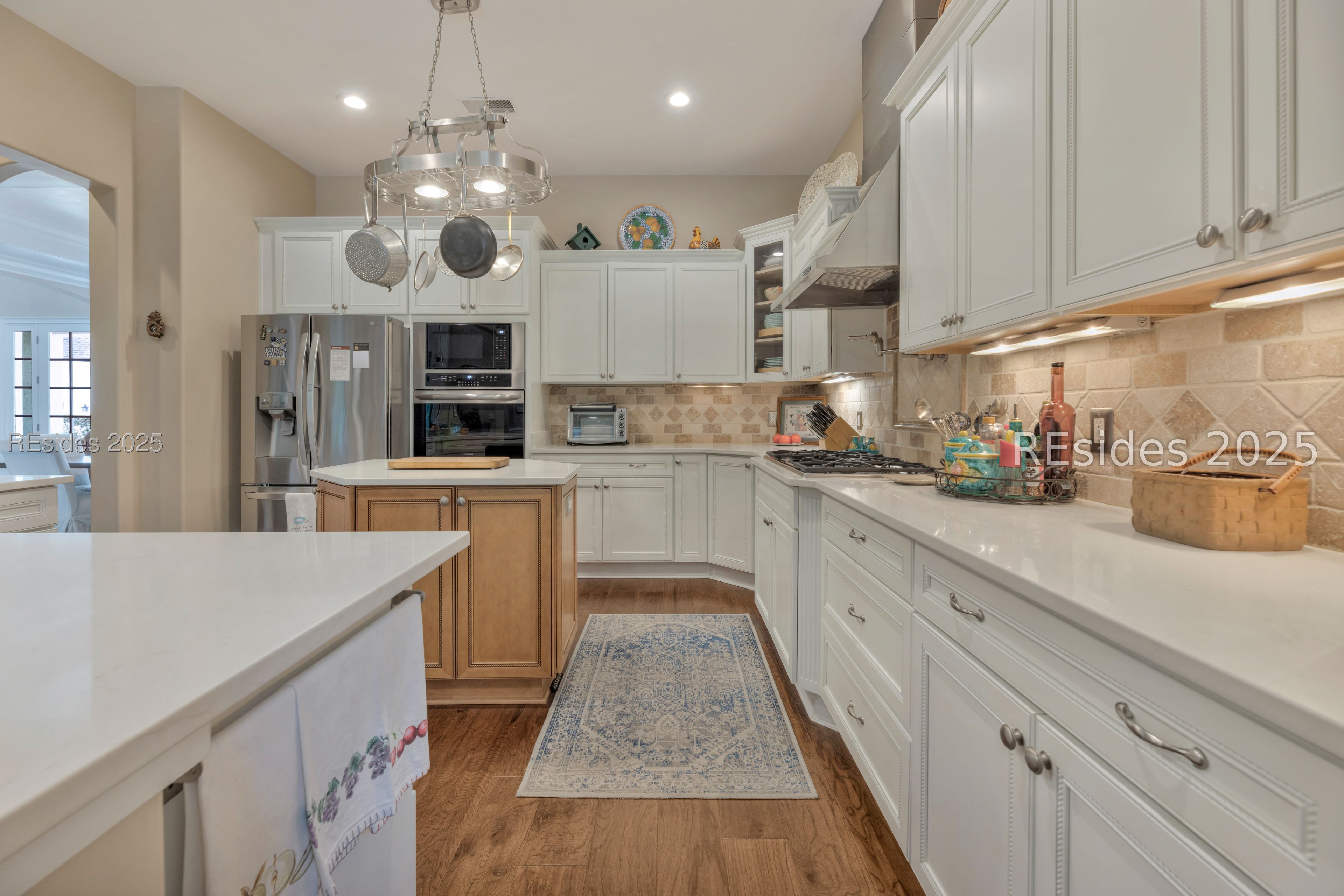 7 Dryden Circle