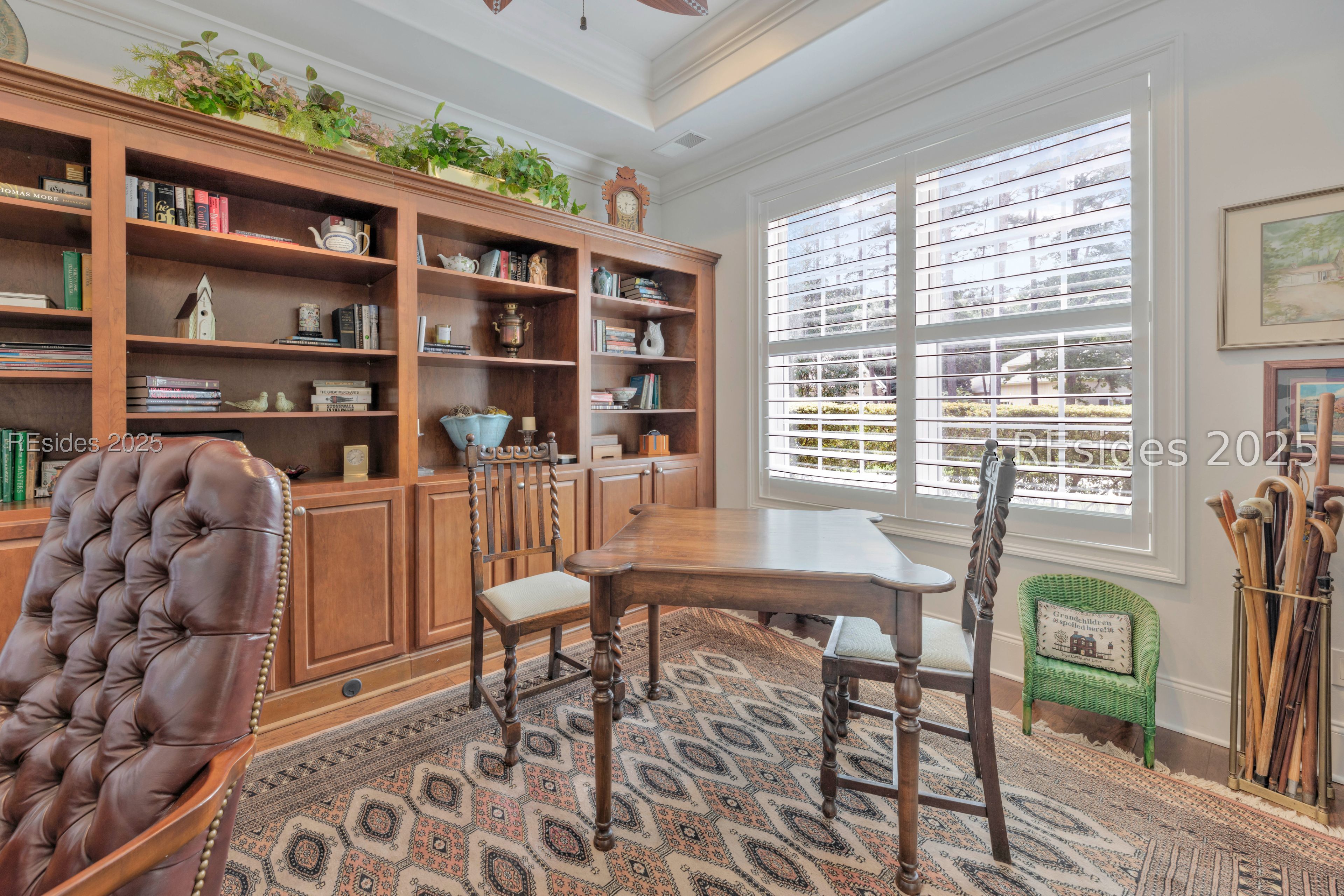 7 Dryden Circle