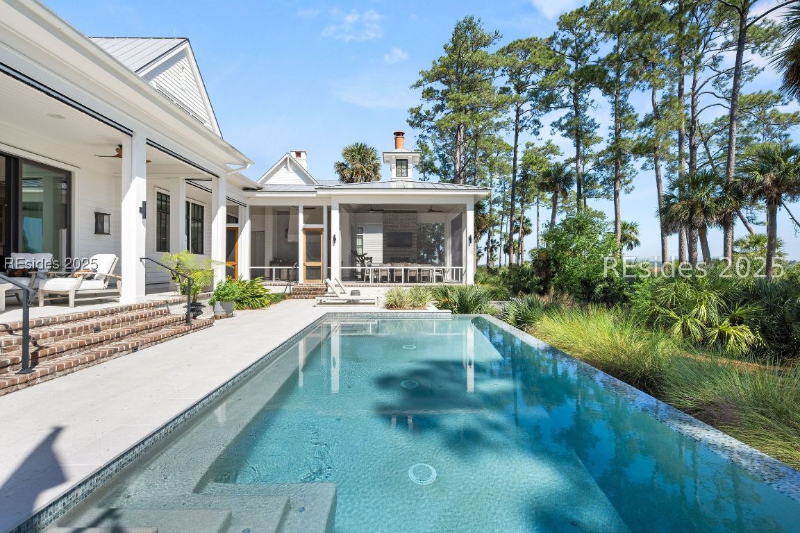 307 Davies Road