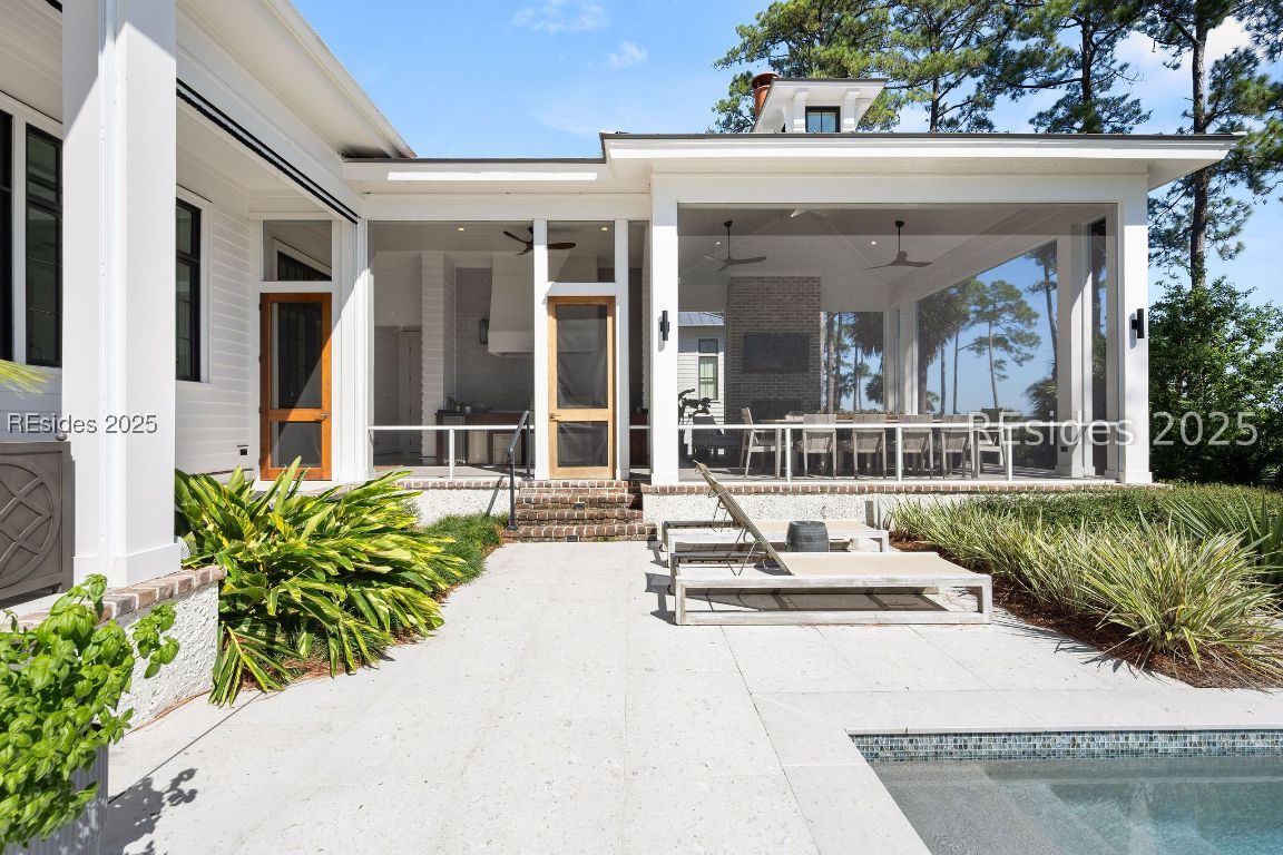 307 Davies Road