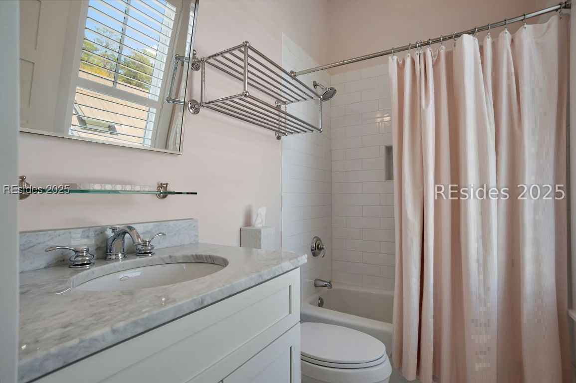 17 Boat House Street