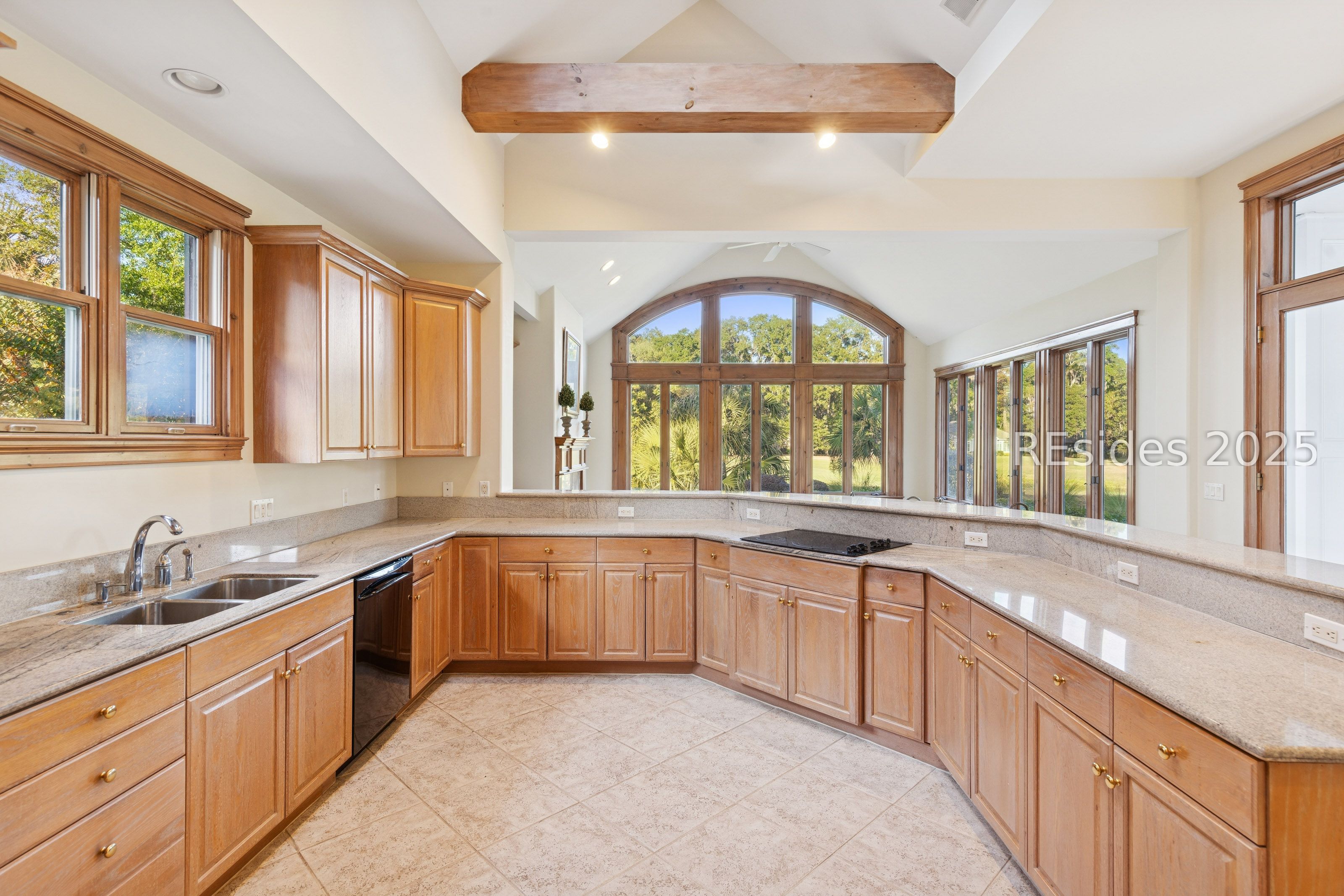 77 Belfair Oaks Boulevard