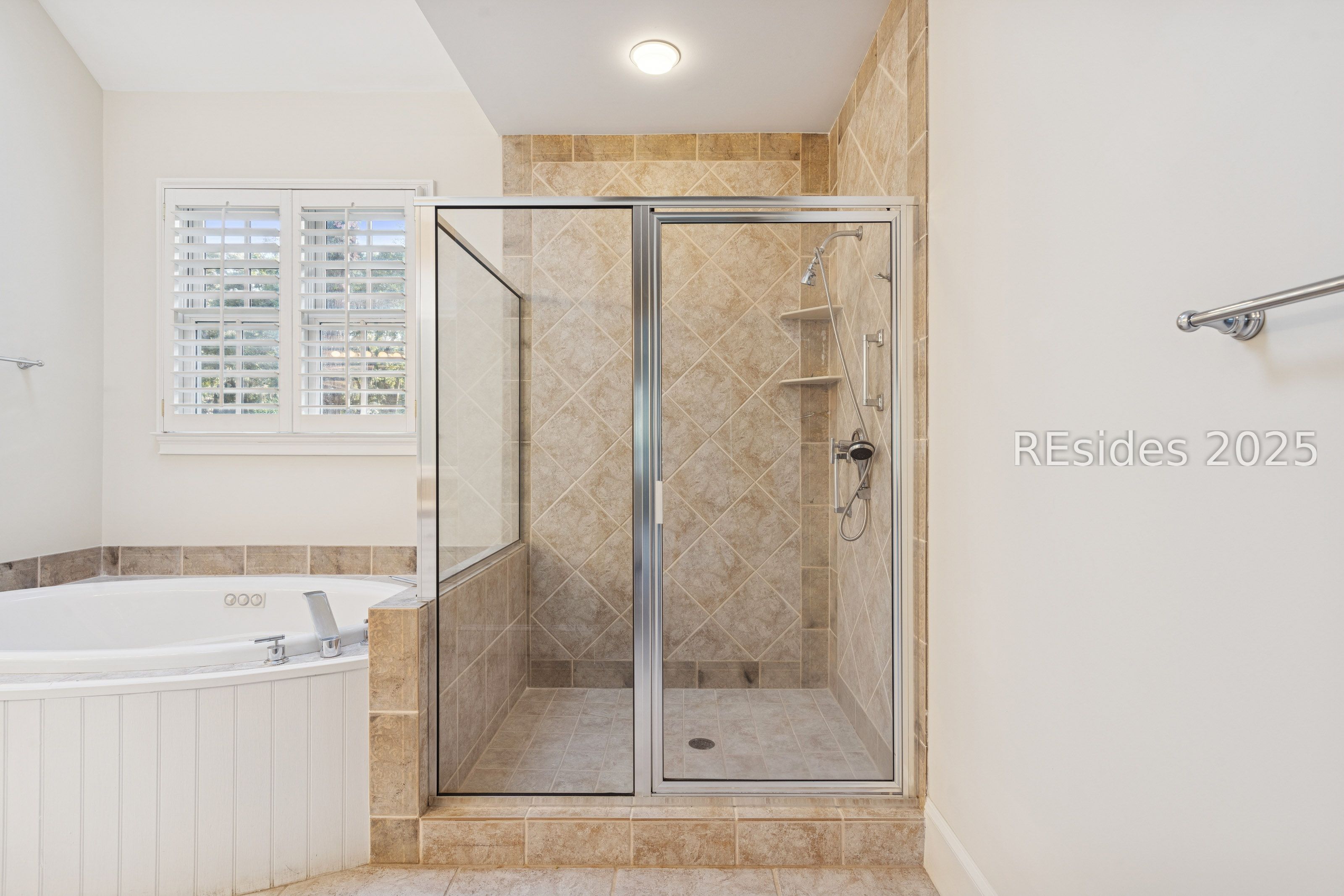 77 Belfair Oaks Boulevard