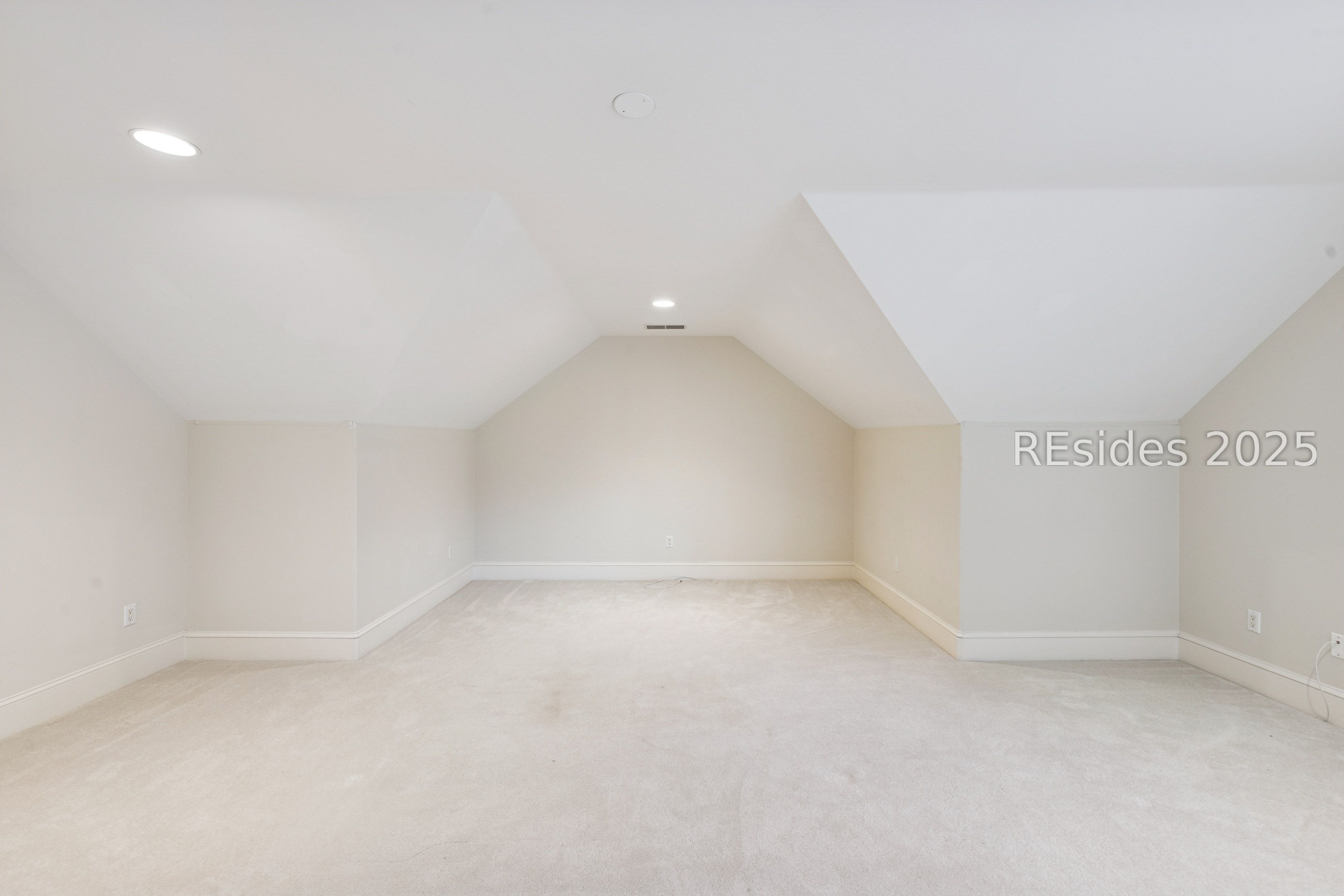 77 Belfair Oaks Boulevard