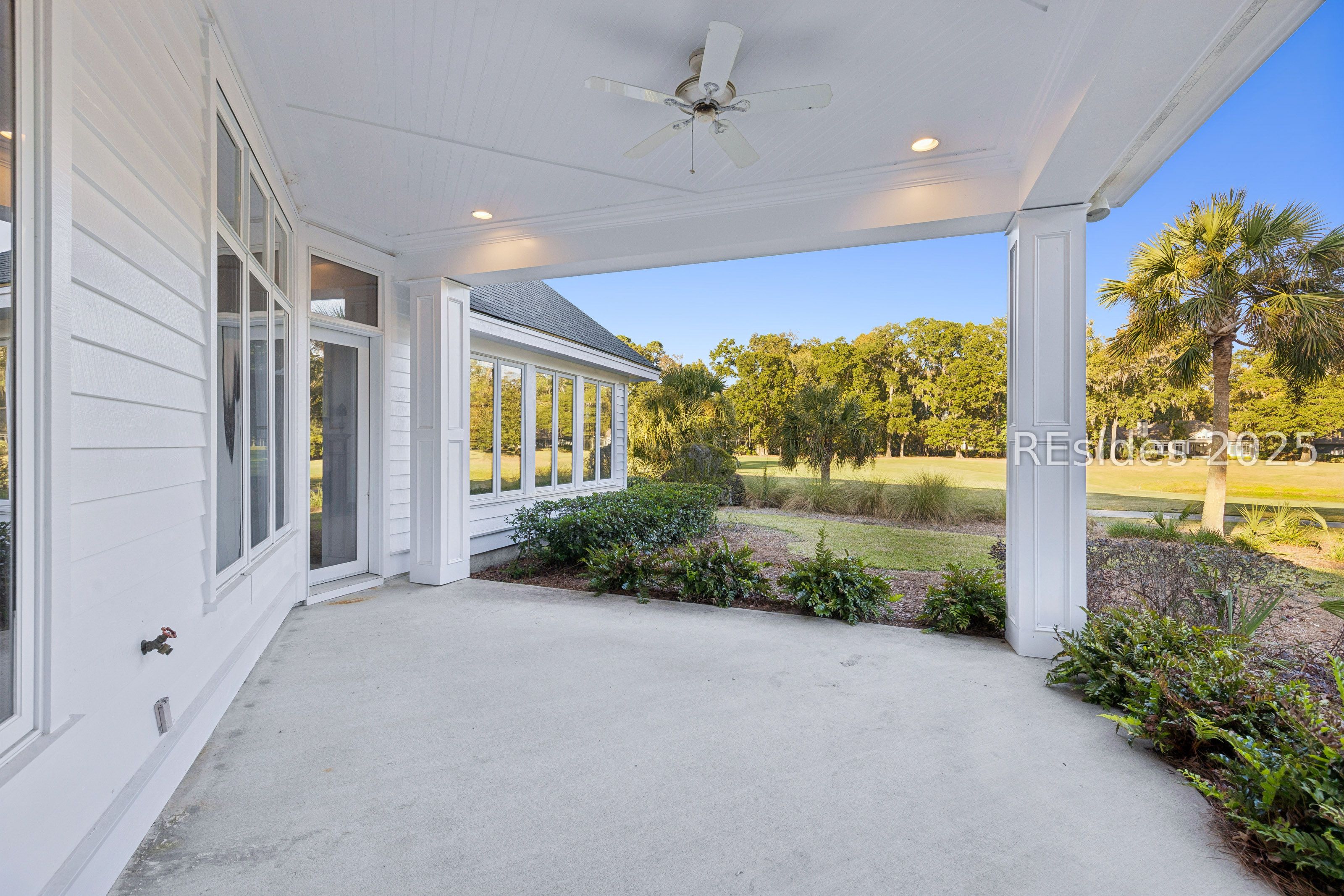 77 Belfair Oaks Boulevard